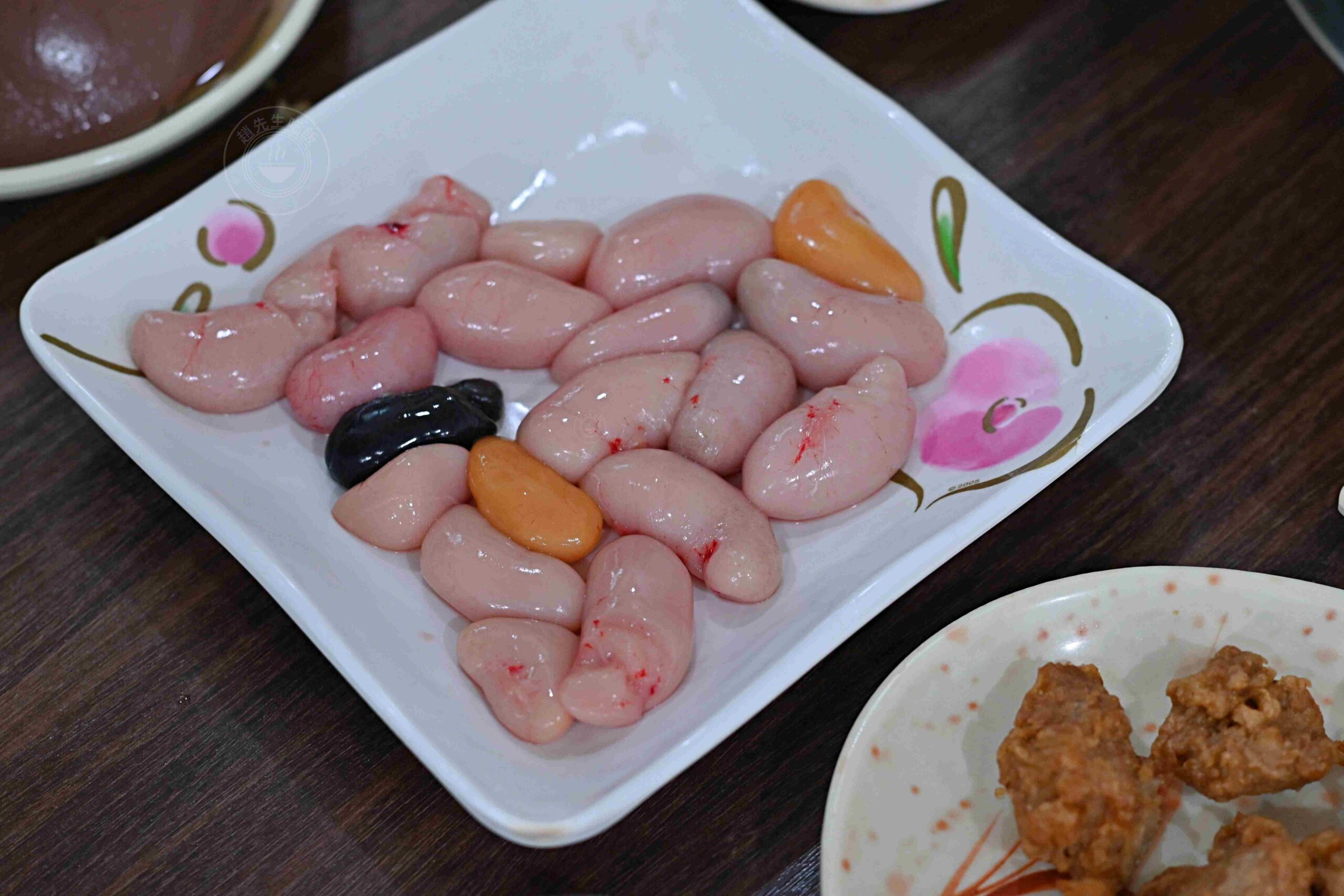 【北海岸美食】福緣火鍋，金山加油站旁超狂石頭火鍋神店推薦高CP值爆香肉片與肥美蚵仔(菜單) @趙先生吃飯