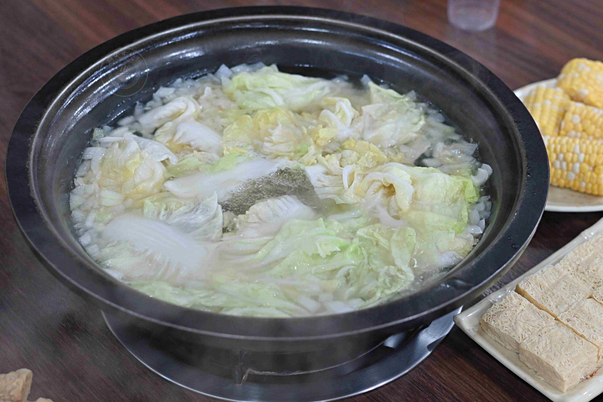 【北海岸美食】福緣火鍋,金山加油站旁超狂石頭火鍋神店推薦高CP值爆香肉片與肥美蚵仔(菜單) @趙先生吃飯 【北海岸美食】福緣火鍋,金山加油站旁超狂石頭火鍋神店推薦高CP值爆香肉片與肥美蚵仔(菜單) @趙先生吃飯
