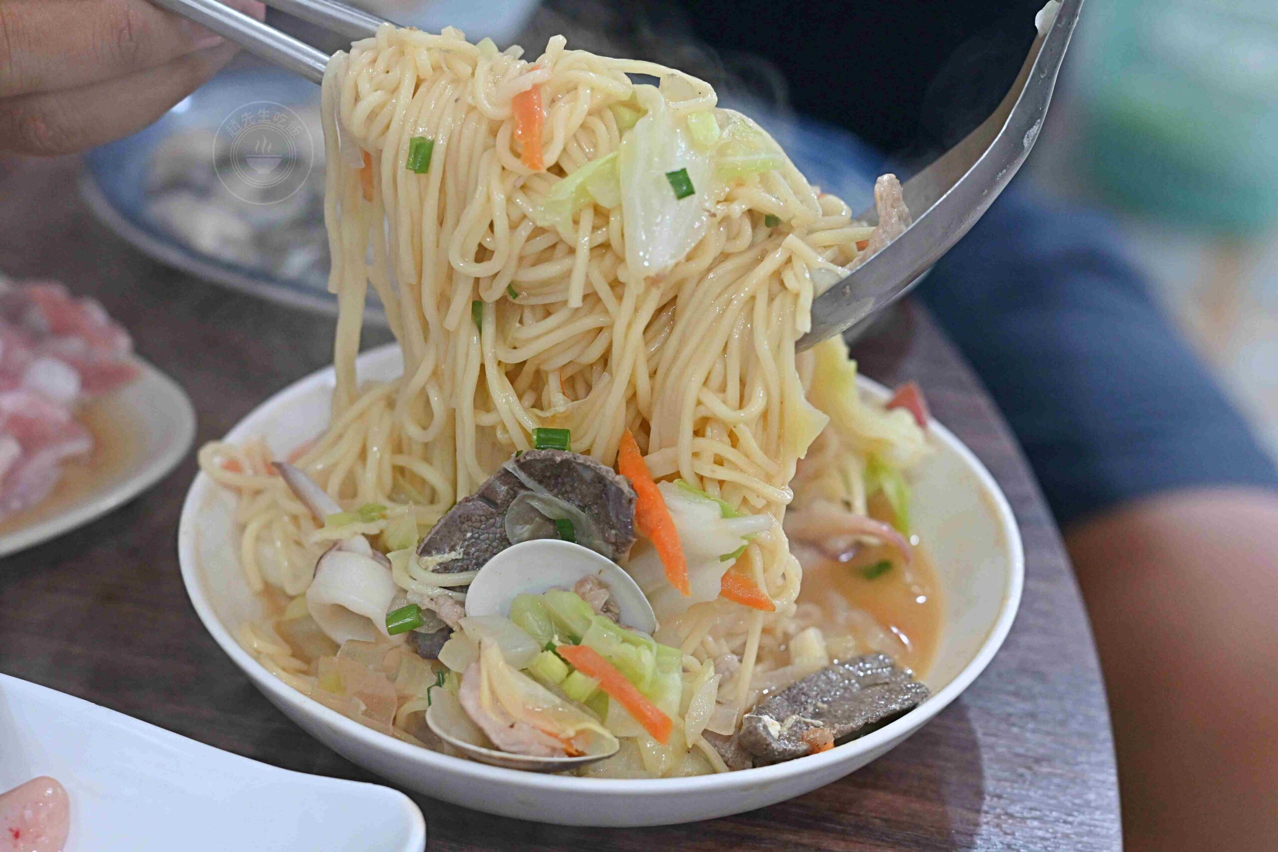 【北海岸美食】福緣火鍋，金山加油站旁超狂石頭火鍋神店推薦高CP值爆香肉片與肥美蚵仔(菜單) @趙先生吃飯
