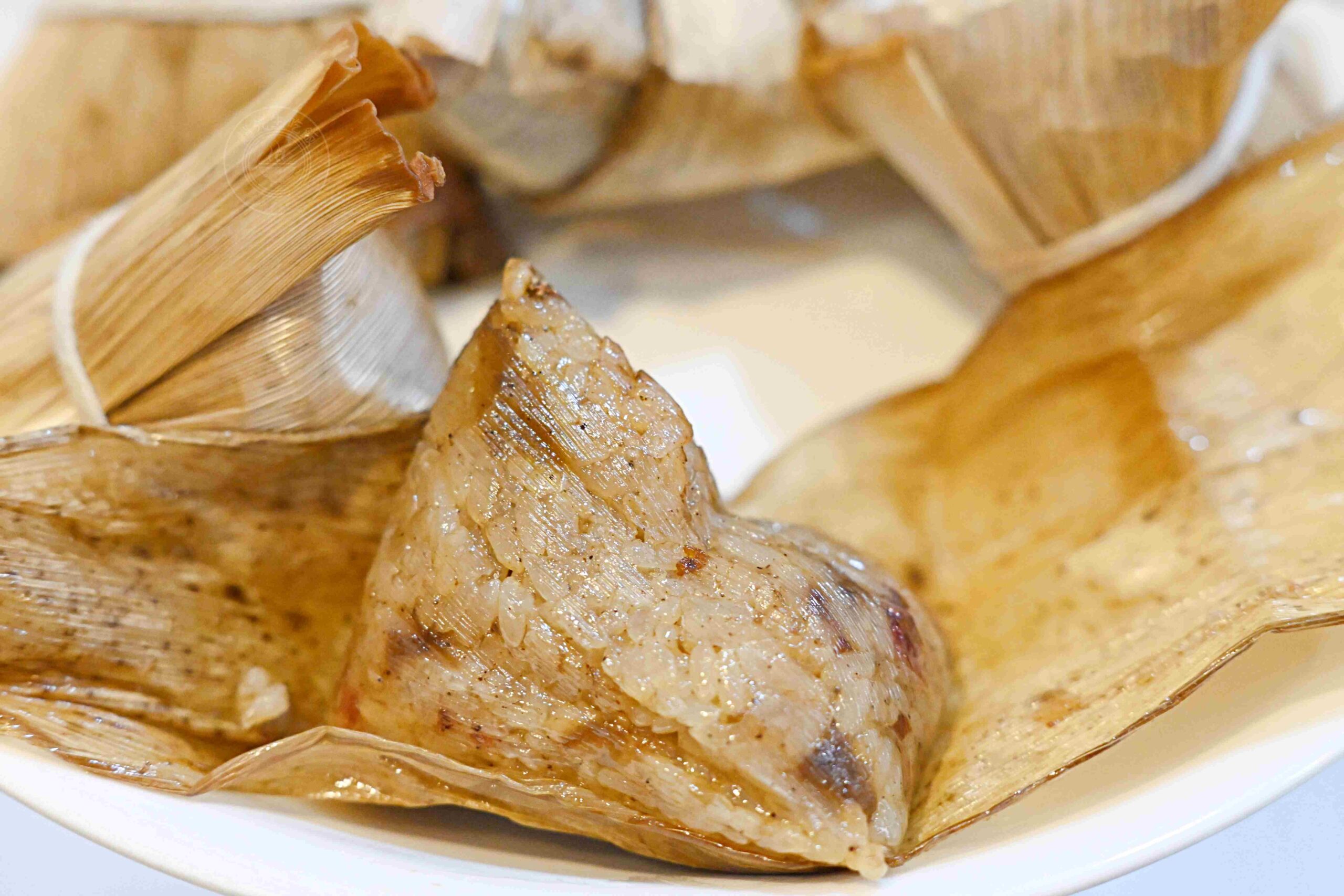 【石門美食】俞家肉粽，24小時肉粽名店，推薦必吃15元肉粽與獨門燒酒螺(菜單) @趙先生吃飯