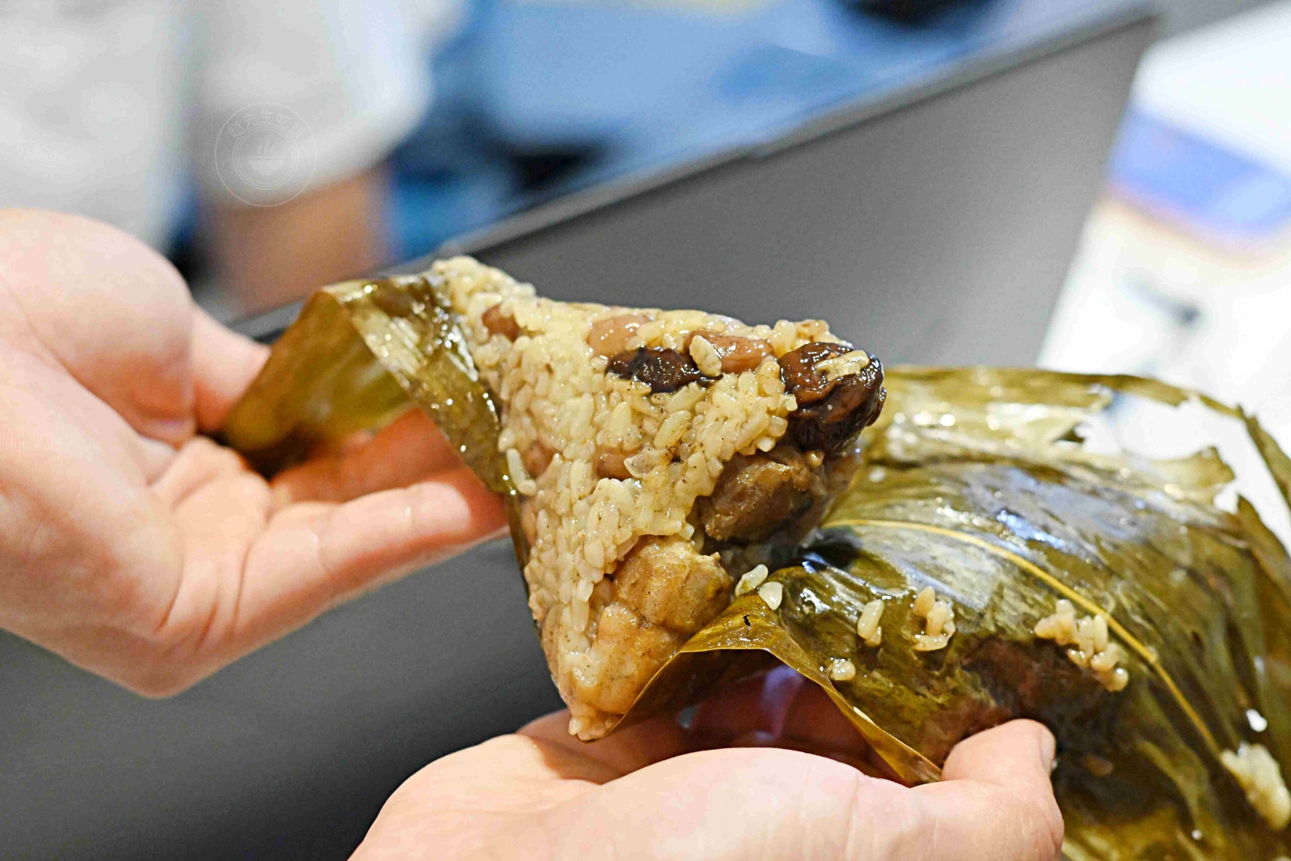 【石門美食】俞家肉粽，24小時肉粽名店，推薦必吃15元肉粽與獨門燒酒螺(菜單) @趙先生吃飯