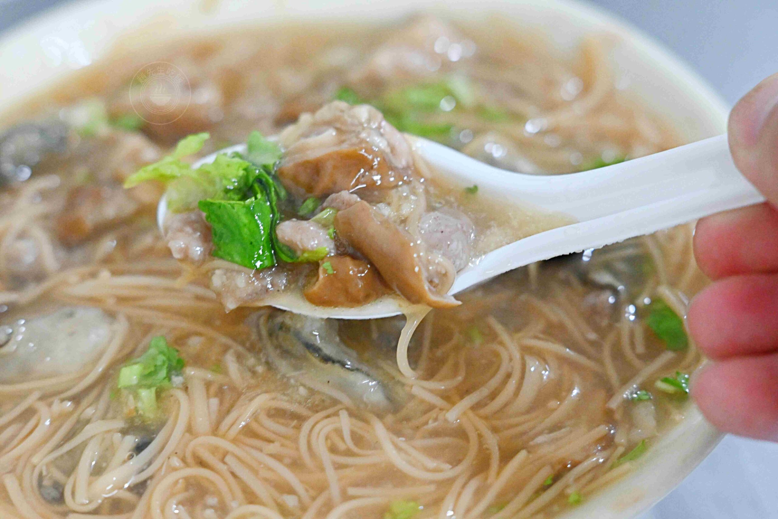 【三重美食】三重佰萬蚵仔麵線，大仁街低調巷弄排隊名店，推薦必吃料多的綜合麵線推薦(菜單) @趙先生吃飯