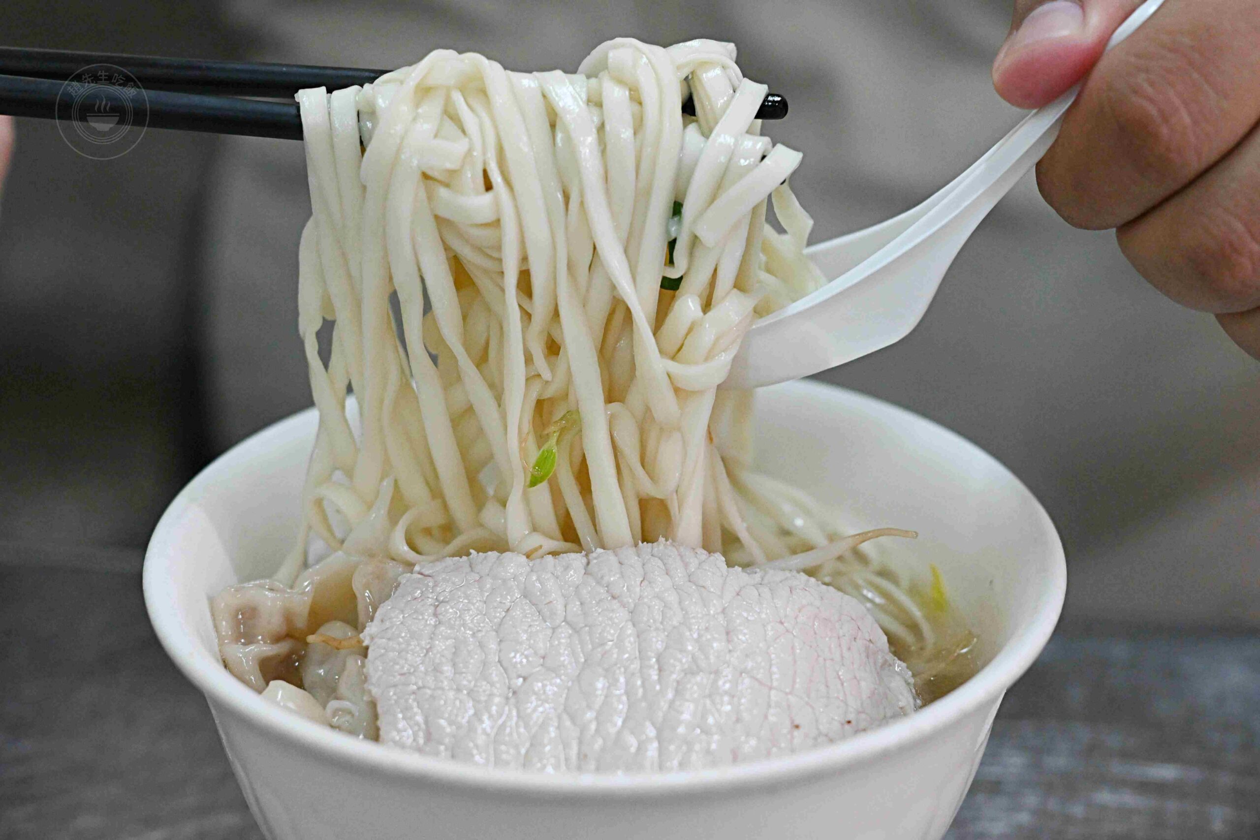 【雙連美食】阿田麵，飄香70年赤峰街老字號，巷弄隱藏版靈魂油蔥酥湯頭餛飩麵推薦(菜單) @趙先生吃飯