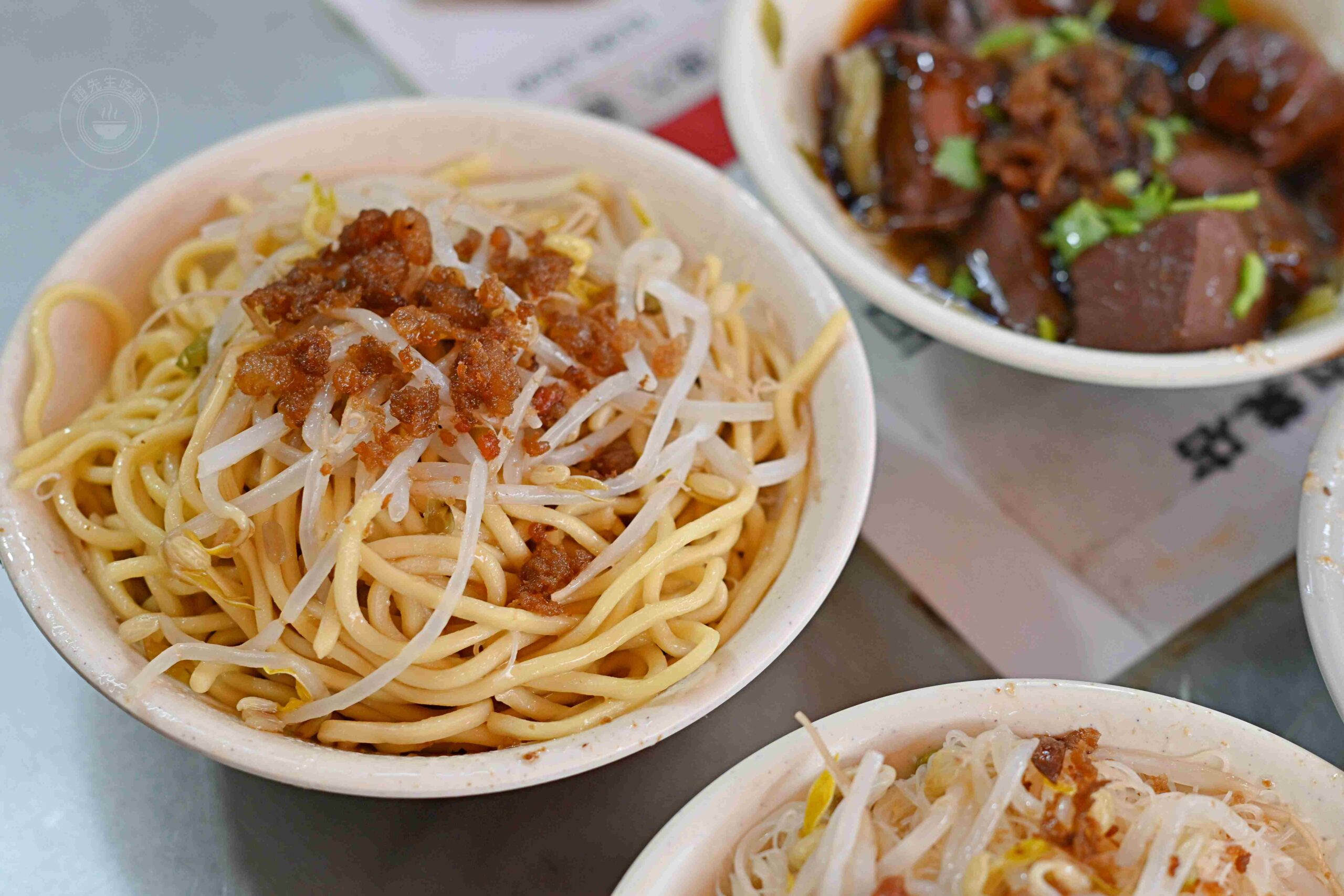 【台北美食】企鵝文肉羹店,雙連站30年老字號炒麵配魷魚肉羹,平價在地瘋狂排隊小吃推薦(菜單) @趙先生吃飯 【台北美食】企鵝文肉羹店,雙連站30年老字號炒麵配魷魚肉羹,平價在地瘋狂排隊小吃推薦(菜單) @趙先生吃飯