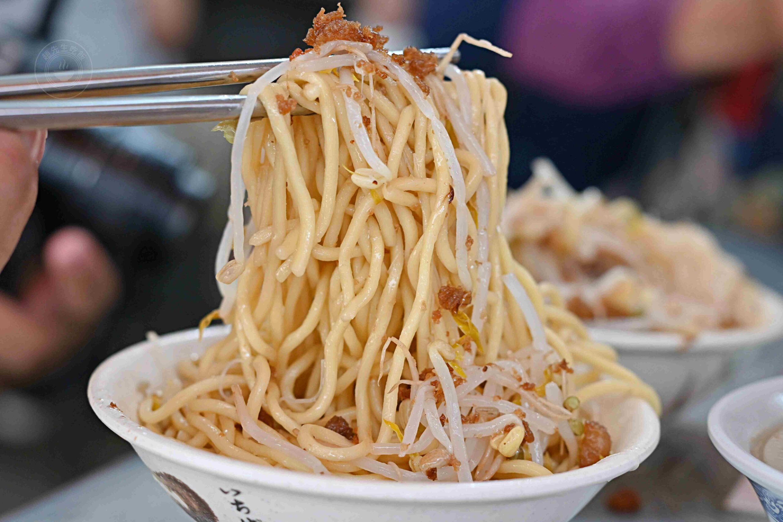 【台北美食】企鵝文肉羹店,雙連站30年老字號炒麵配魷魚肉羹,平價在地瘋狂排隊小吃推薦(菜單) @趙先生吃飯 【台北美食】企鵝文肉羹店,雙連站30年老字號炒麵配魷魚肉羹,平價在地瘋狂排隊小吃推薦(菜單) @趙先生吃飯