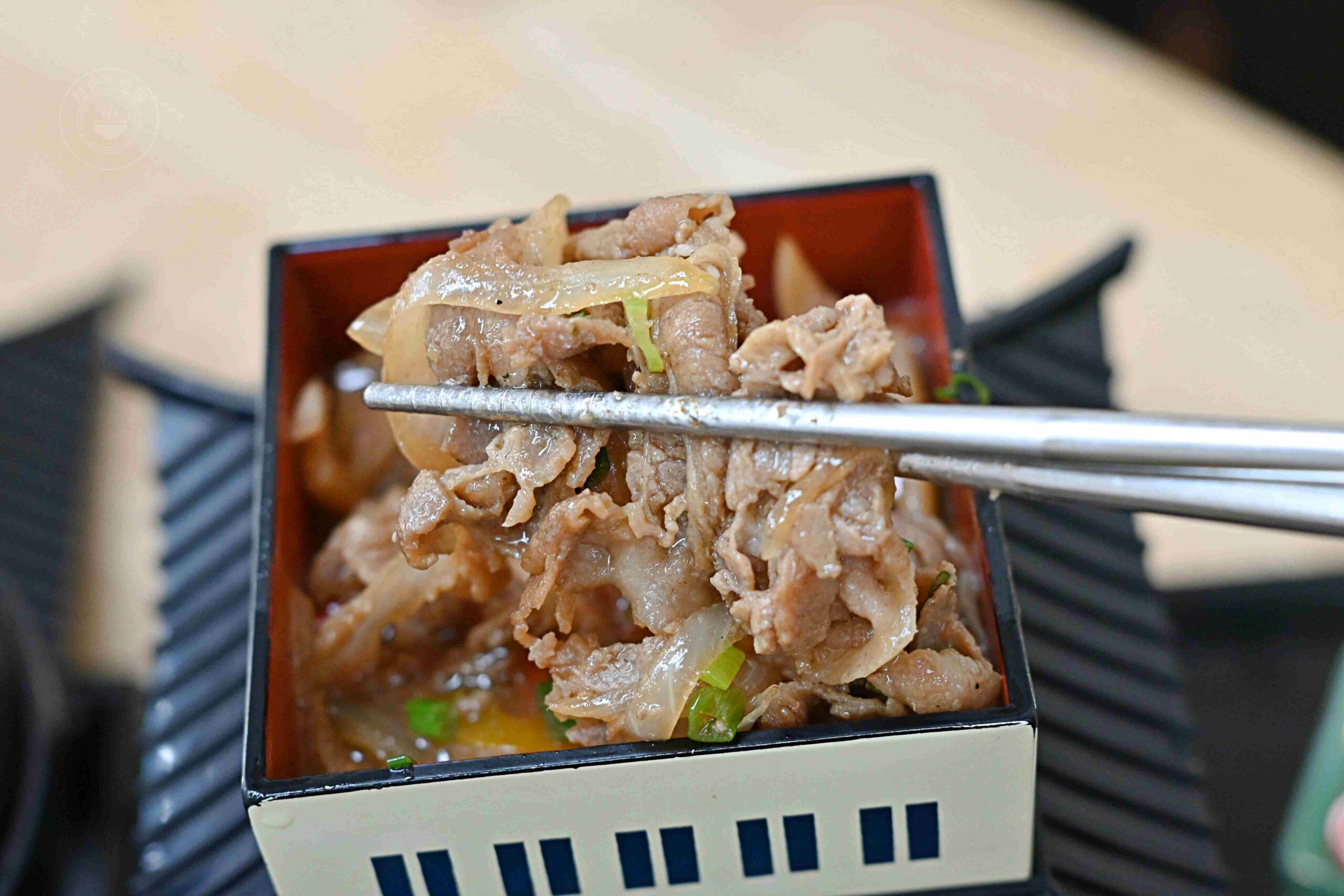 超過30公分大豬排，來吃過都後悔，因為根本吃不完，重點還超便宜！ @趙先生吃飯