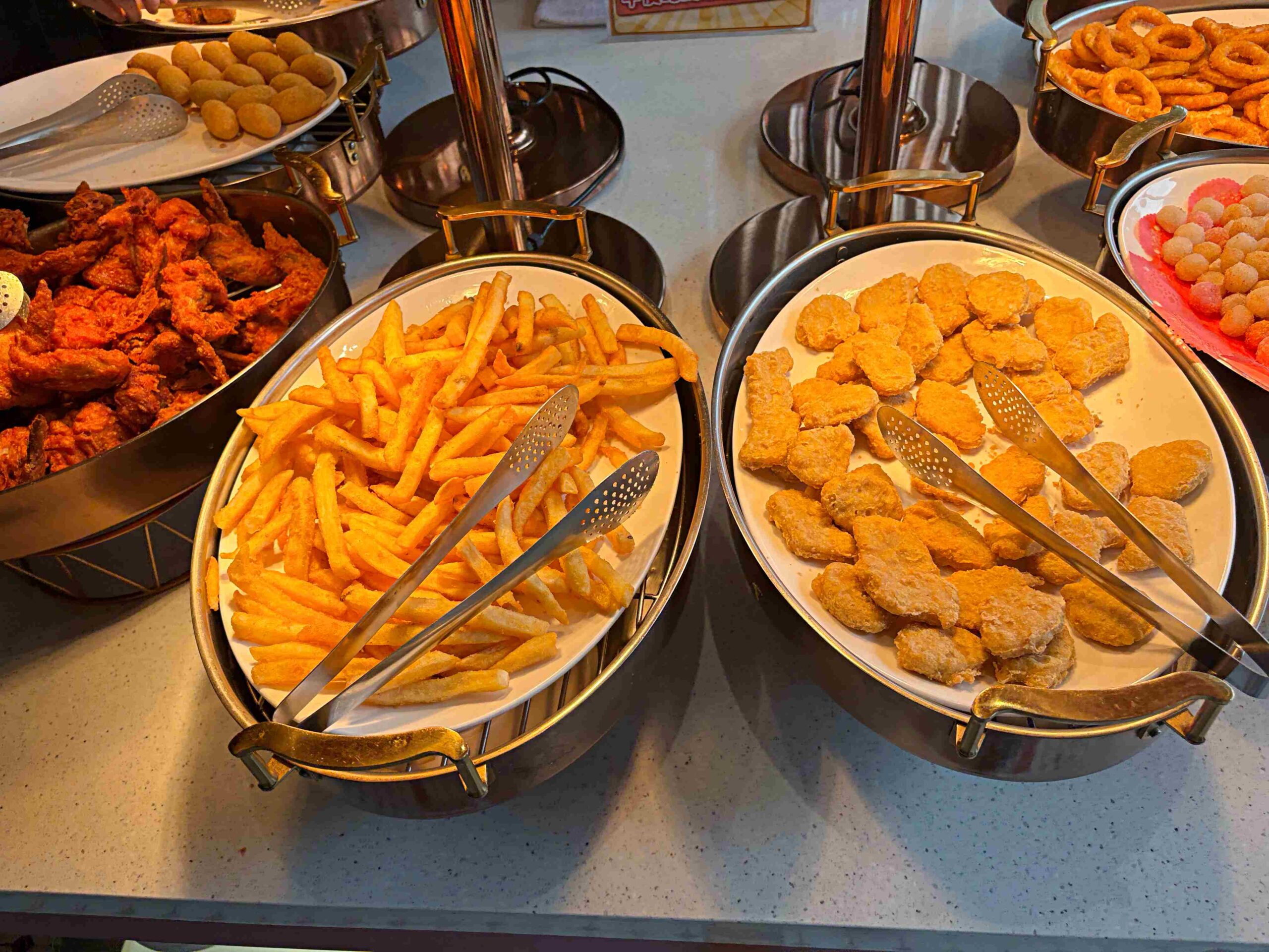 【板橋美食】我家牛排板橋遠科店，牛排、雞排都厲害，加上百道菜色自助吧吃到飽推薦(菜單) @趙先生吃飯