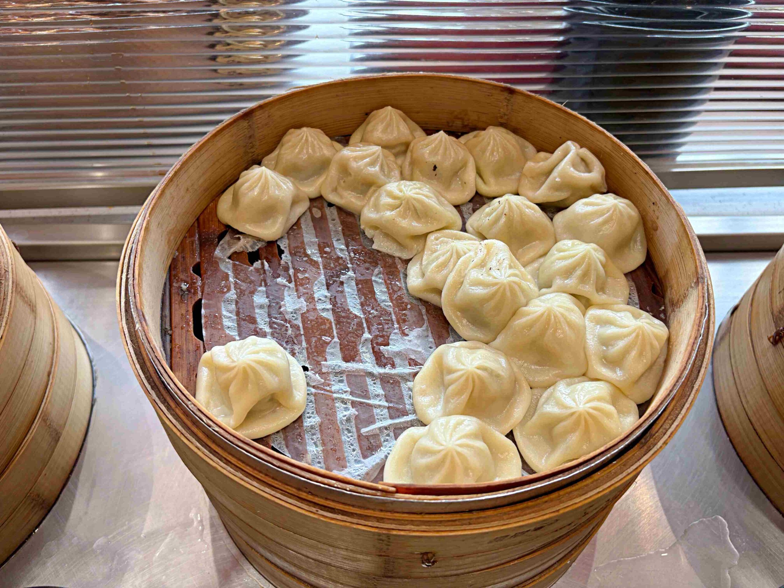 【板橋美食】我家牛排板橋遠科店，牛排、雞排都厲害，加上百道菜色自助吧吃到飽推薦(菜單) @趙先生吃飯