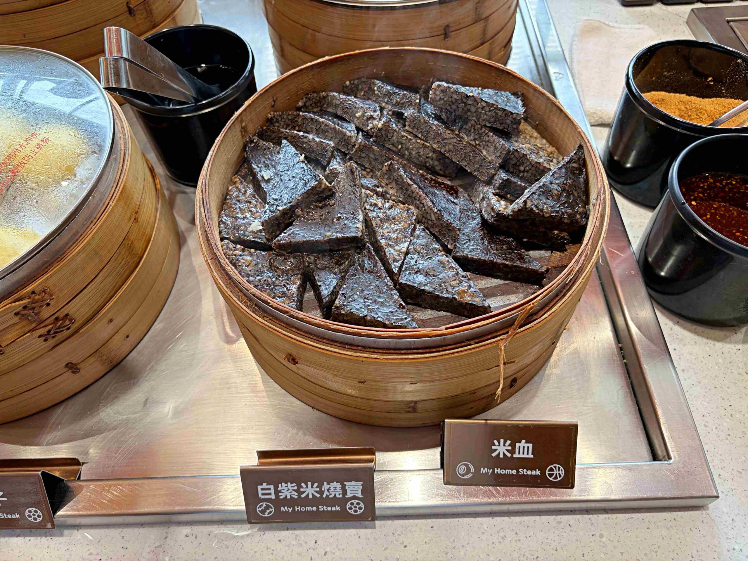 【板橋美食】我家牛排板橋遠科店，牛排、雞排都厲害，加上百道菜色自助吧吃到飽推薦(菜單) @趙先生吃飯