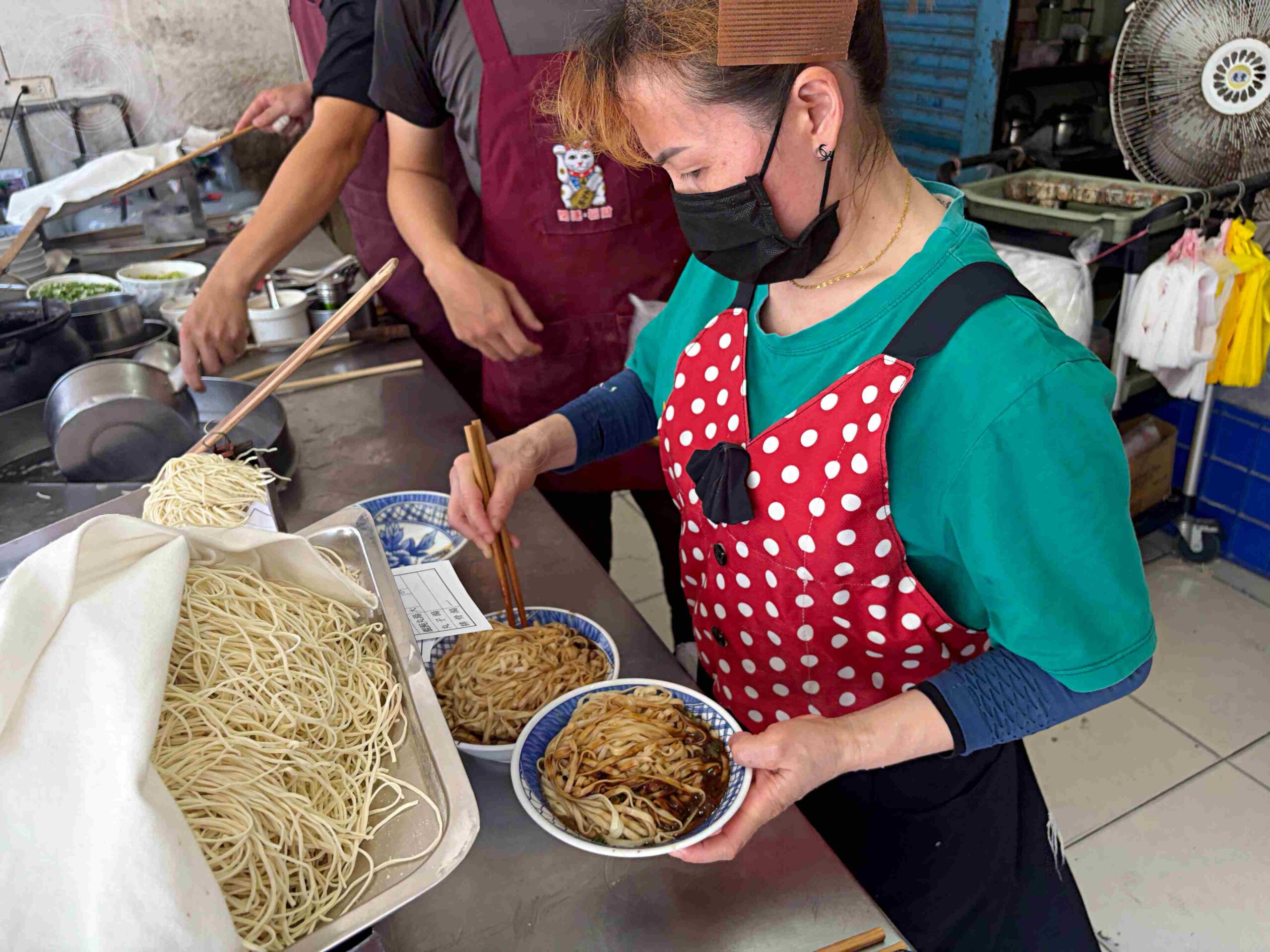 【宜蘭美食】復興路炸醬麵，在地老字號炸醬麵三兄弟，推薦炸醬麵與麻醬麵(菜單) @趙先生吃飯
