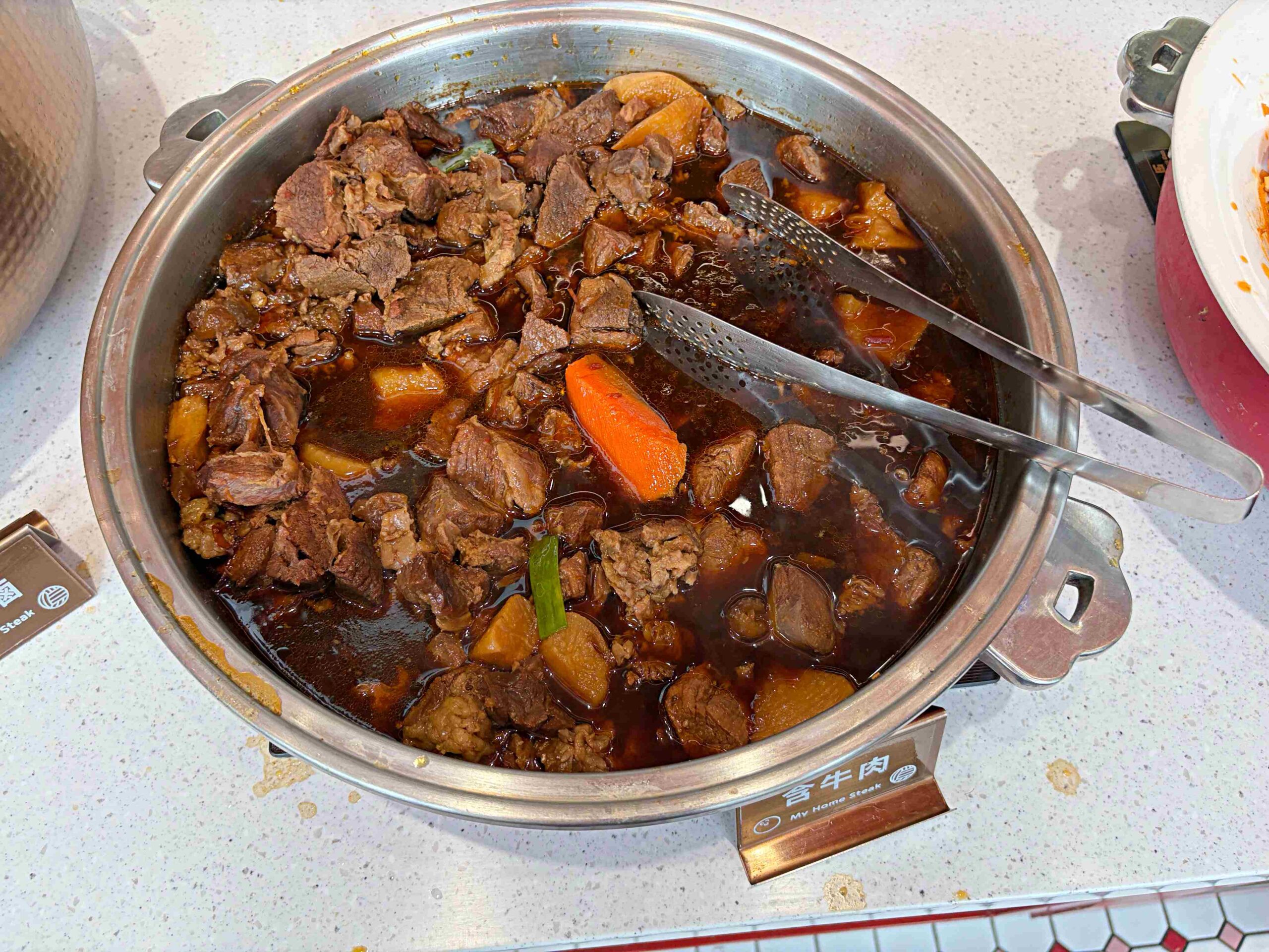 【板橋美食】我家牛排板橋遠科店，牛排、雞排都厲害，加上百道菜色自助吧吃到飽推薦(菜單) @趙先生吃飯