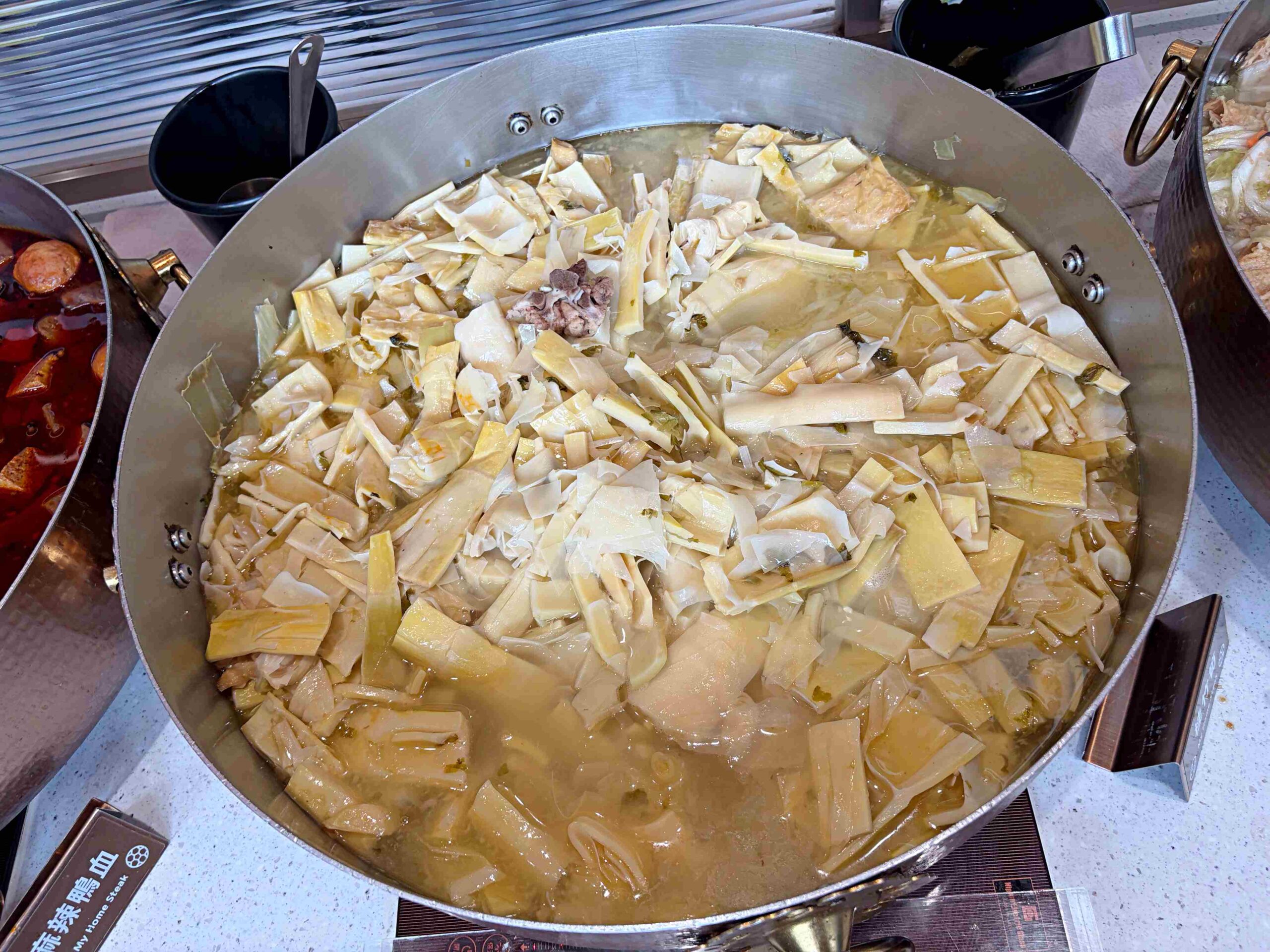 【板橋美食】我家牛排板橋遠科店，牛排、雞排都厲害，加上百道菜色自助吧吃到飽推薦(菜單) @趙先生吃飯