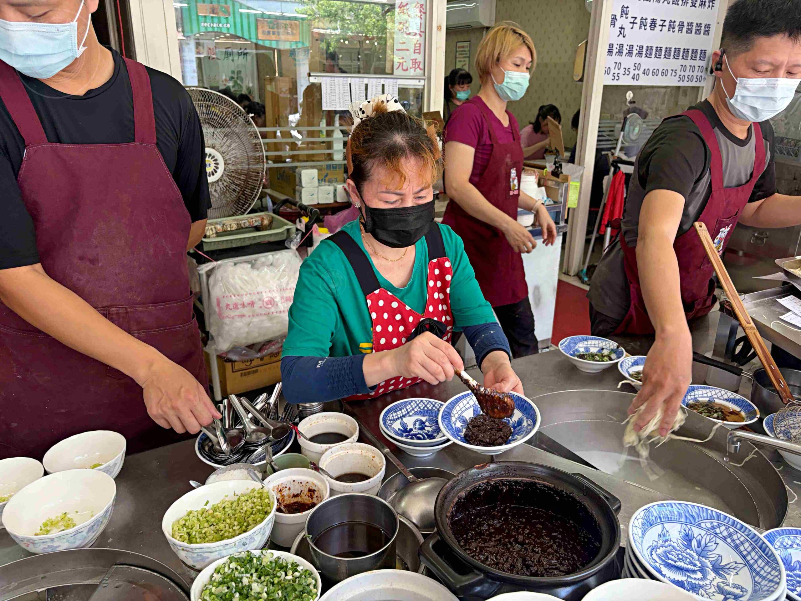 【宜蘭美食】復興路炸醬麵,在地老字號炸醬麵三兄弟,推薦炸醬麵與麻醬麵(菜單) @趙先生吃飯 【宜蘭美食】復興路炸醬麵,在地老字號炸醬麵三兄弟,推薦炸醬麵與麻醬麵(菜單) @趙先生吃飯
