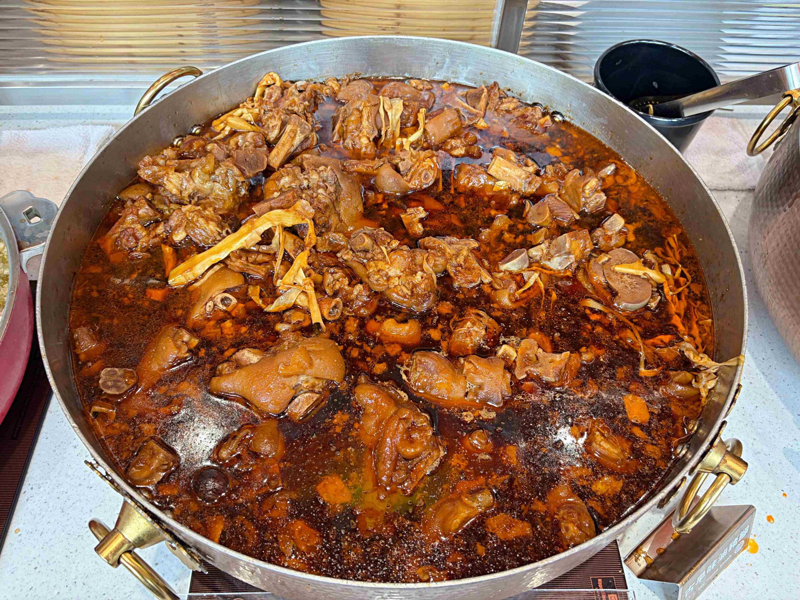 【板橋美食】我家牛排板橋遠科店，牛排、雞排都厲害，加上百道菜色自助吧吃到飽推薦(菜單) @趙先生吃飯