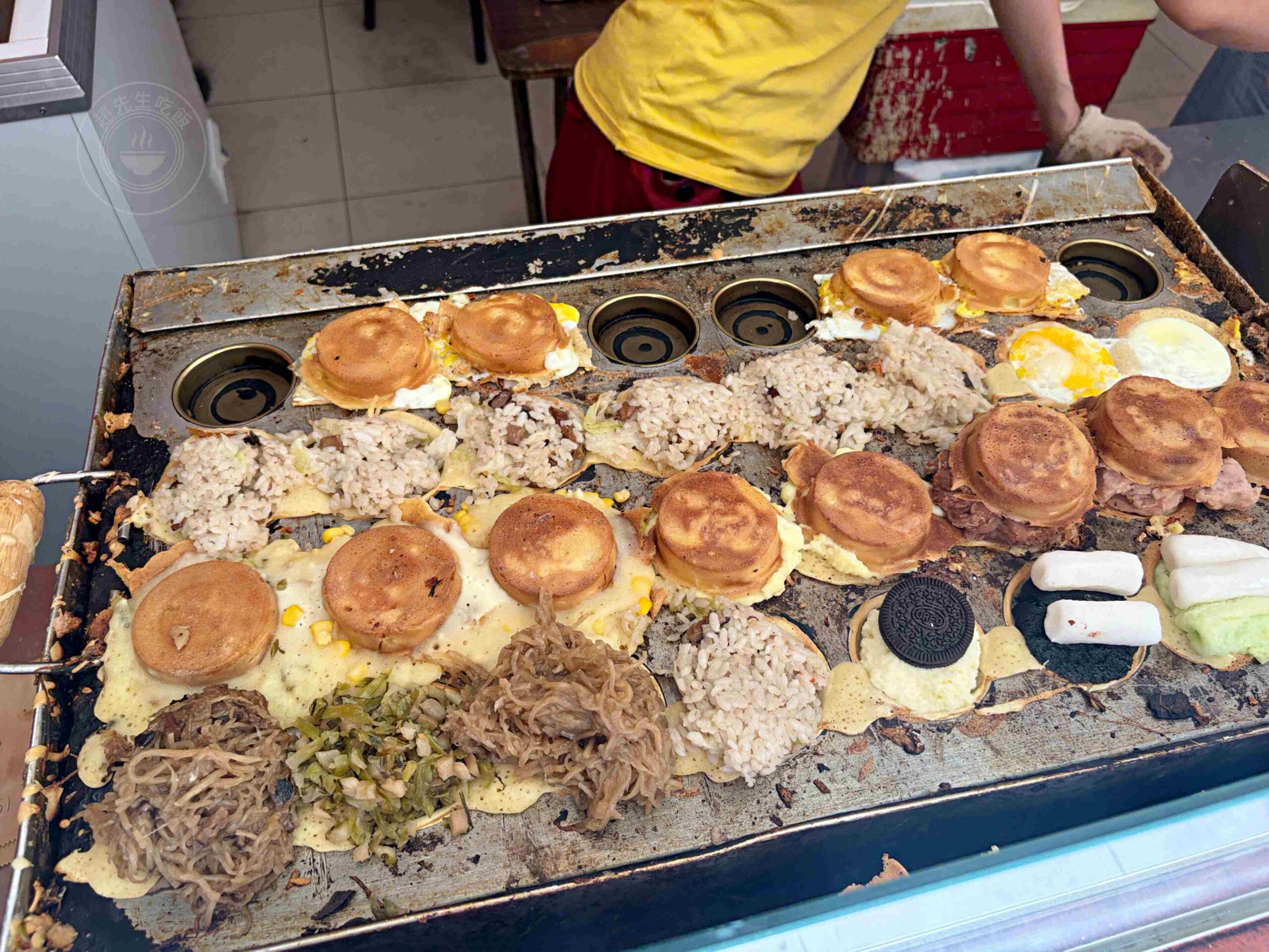 【板橋美食】無名蘿蔔糕糯米腸、芋粿Q、都超酥脆和魷魚羹便宜大碗推薦 (菜單) @趙先生吃飯
