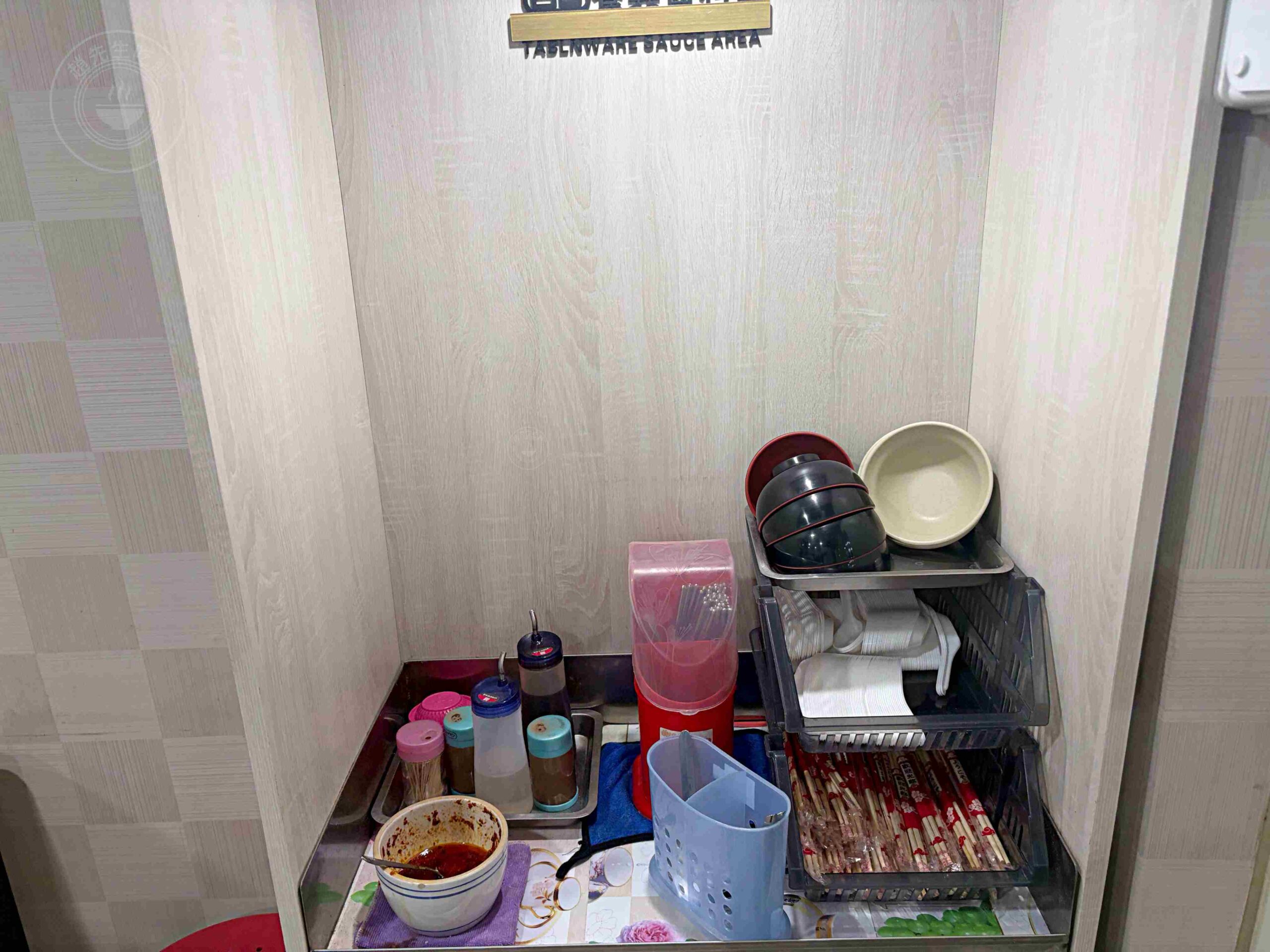 【宜蘭美食】農權路炸醬麵，神農商圈人氣排隊老店，古早味一碗40元爆量雙醬麵推薦(菜單) @趙先生吃飯