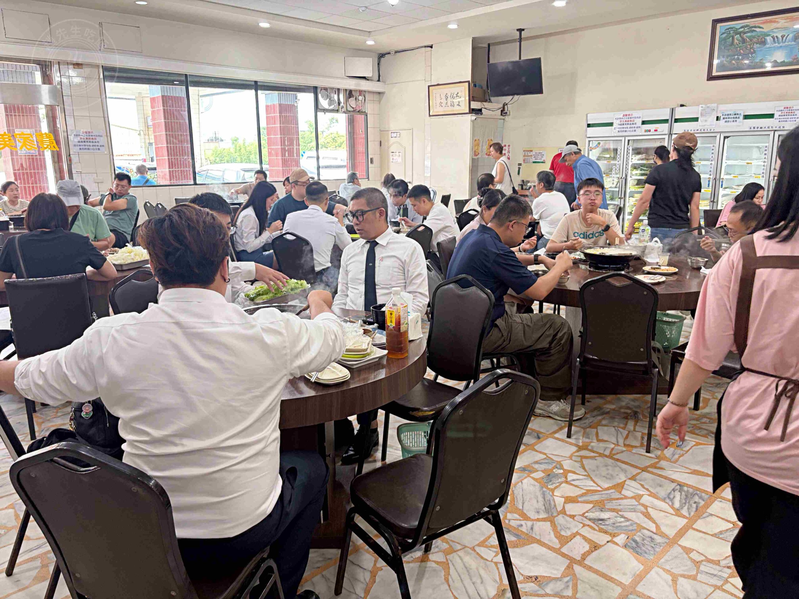 【北海岸美食】福緣火鍋，金山加油站旁超狂石頭火鍋神店推薦高CP值爆香肉片與肥美蚵仔(菜單) @趙先生吃飯
