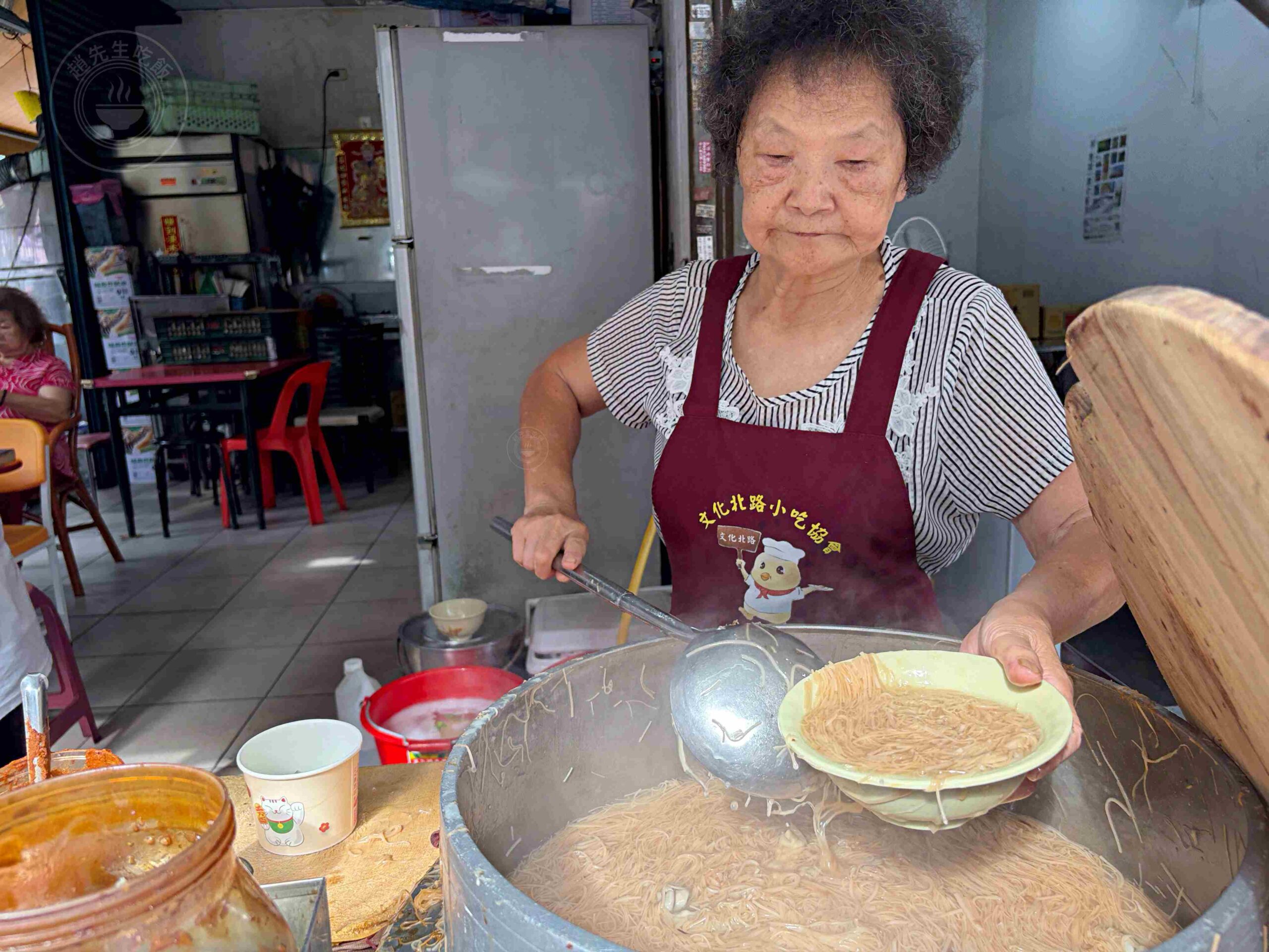 【三重美食】三重無名麵線,台北橋站散步就到!75歲阿嬤爆量大腸,還有袋裝隱藏版點法(菜單) @趙先生吃飯 【三重美食】三重無名麵線,台北橋站散步就到!75歲阿嬤爆量大腸,還有袋裝隱藏版點法(菜單) @趙先生吃飯