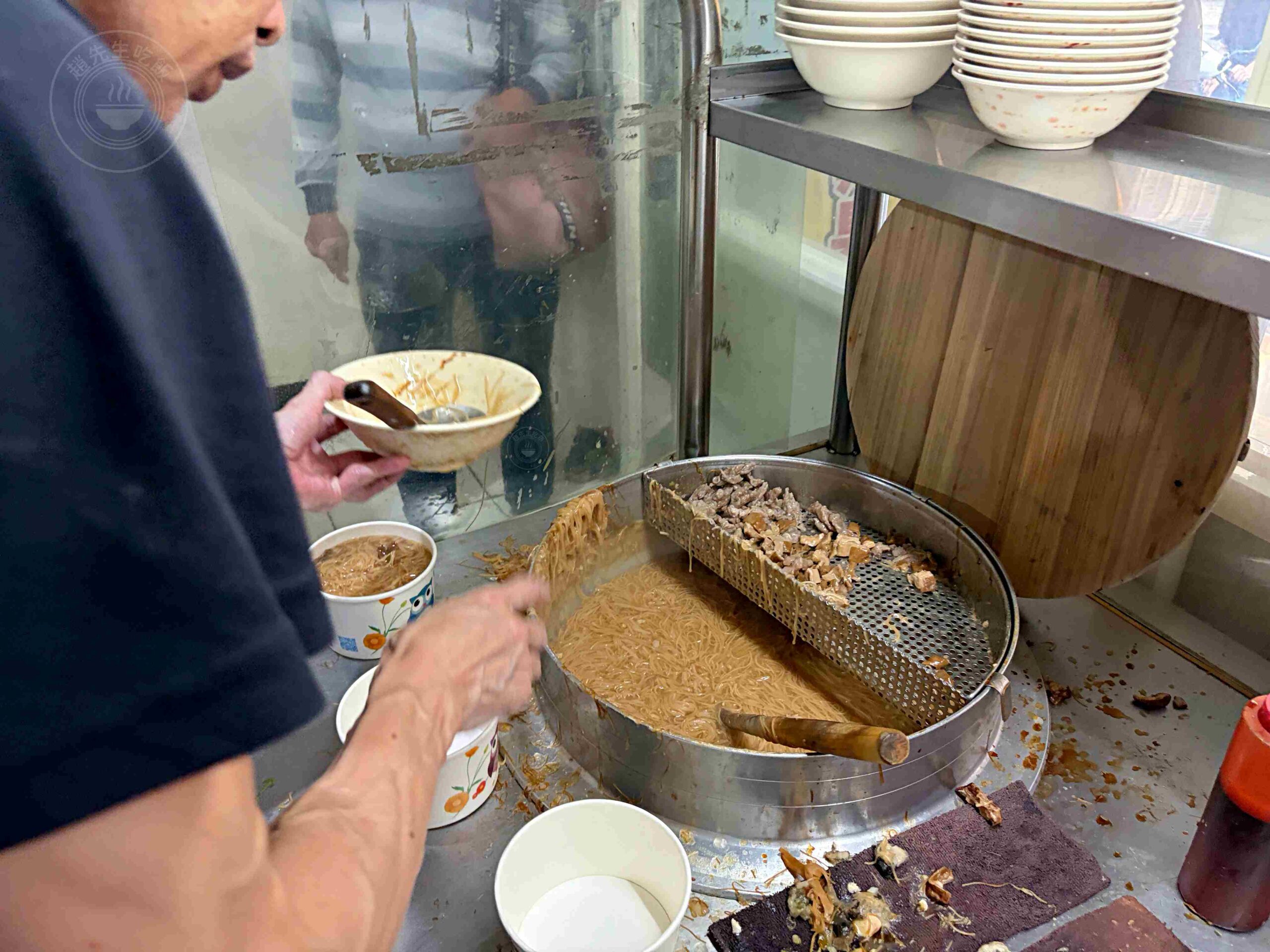 【三重美食】三重佰萬蚵仔麵線,大仁街低調巷弄排隊名店,推薦必吃料多的綜合麵線推薦(菜單) @趙先生吃飯 【三重美食】三重佰萬蚵仔麵線,大仁街低調巷弄排隊名店,推薦必吃料多的綜合麵線推薦(菜單) @趙先生吃飯