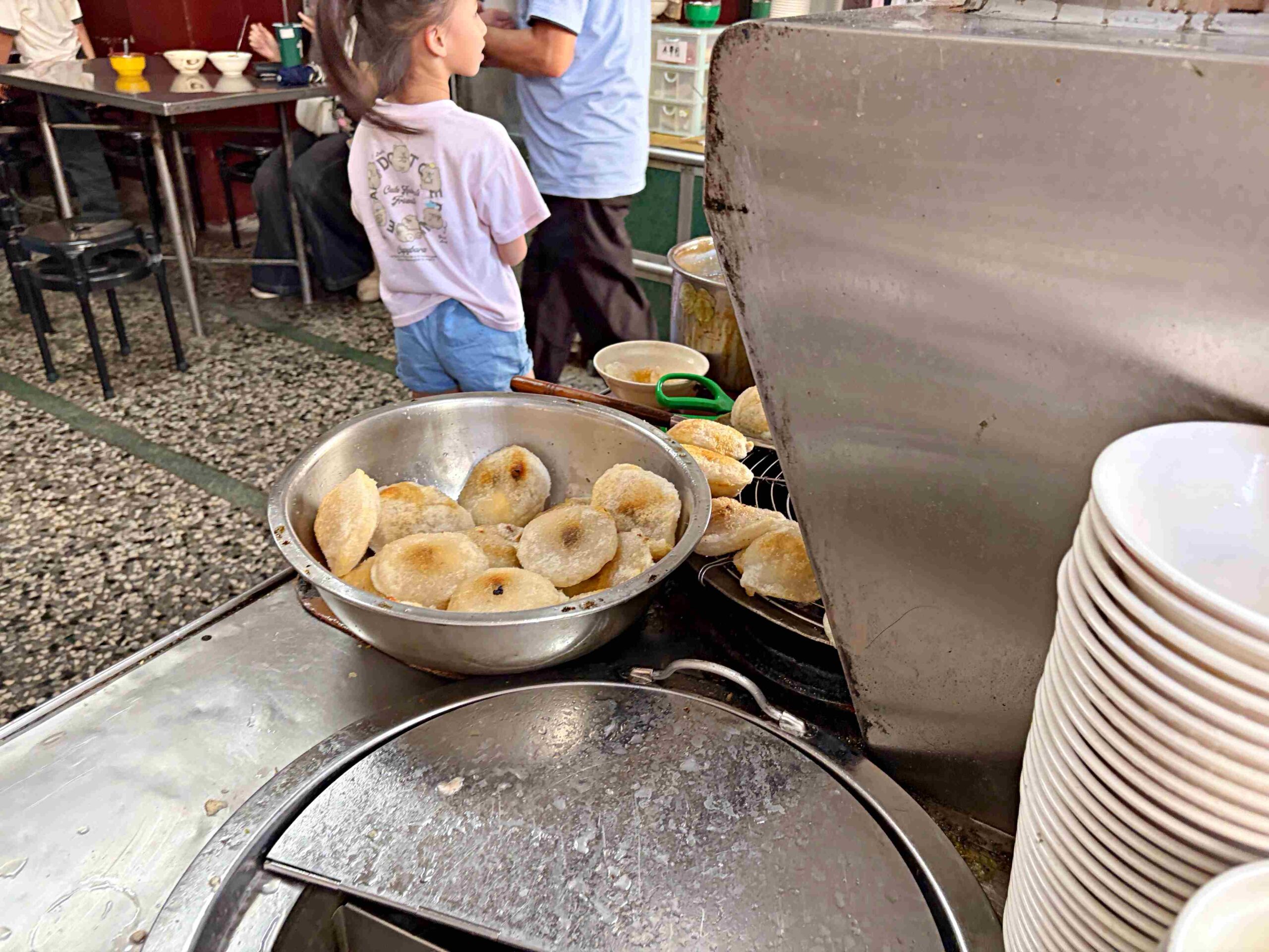 【彰化美食】北門口肉圓，中正路總店，先蒸後炸超酥脆，大肉圓塞滿干貝絲太過癮(菜單) @趙先生吃飯