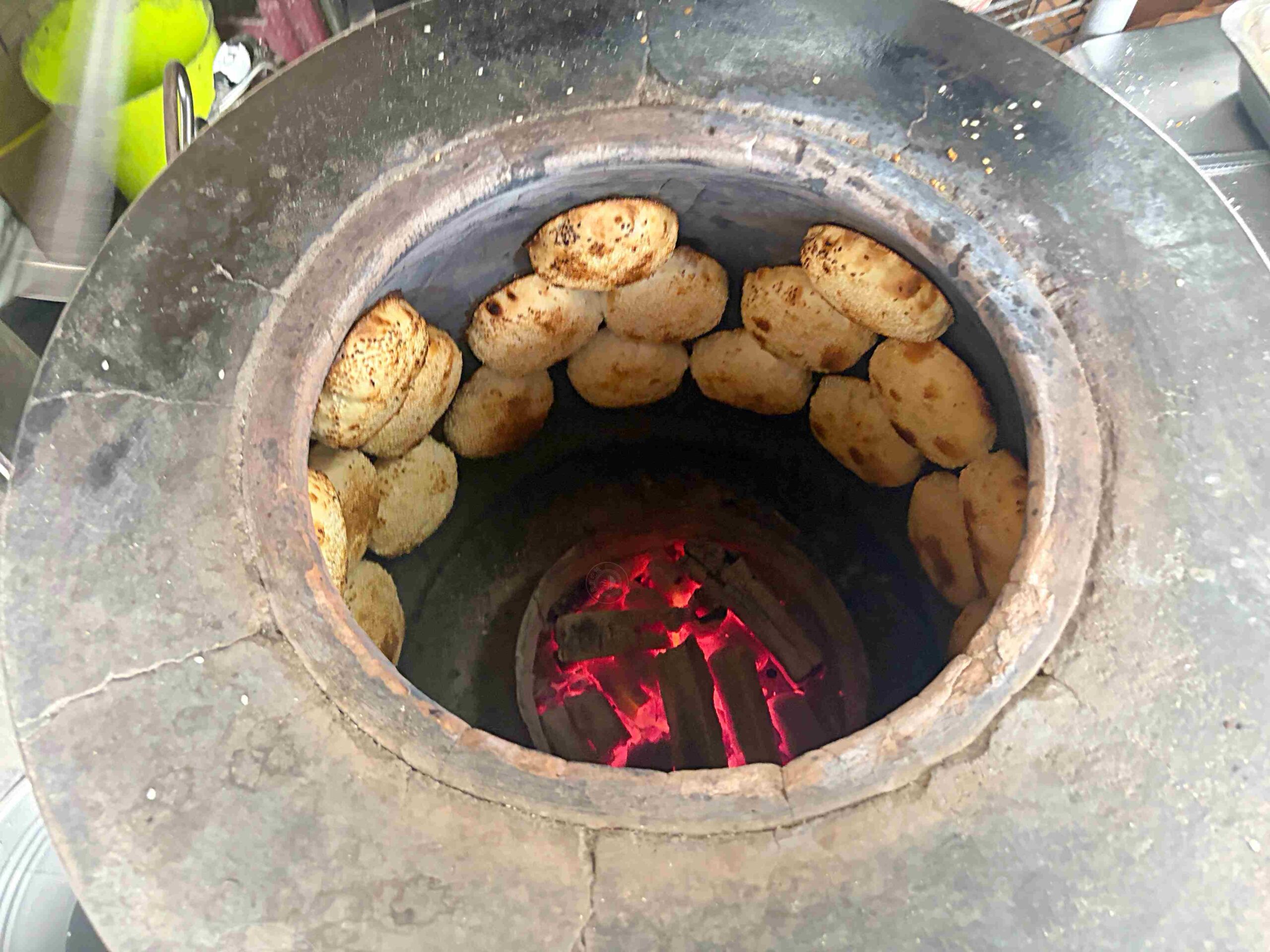 【三重美食】東佳香碳烤燒餅，老麵發酵缸爐碳烤，爆汁胡椒餅與糖膏酥餅銅板小吃推薦(菜單) @趙先生吃飯