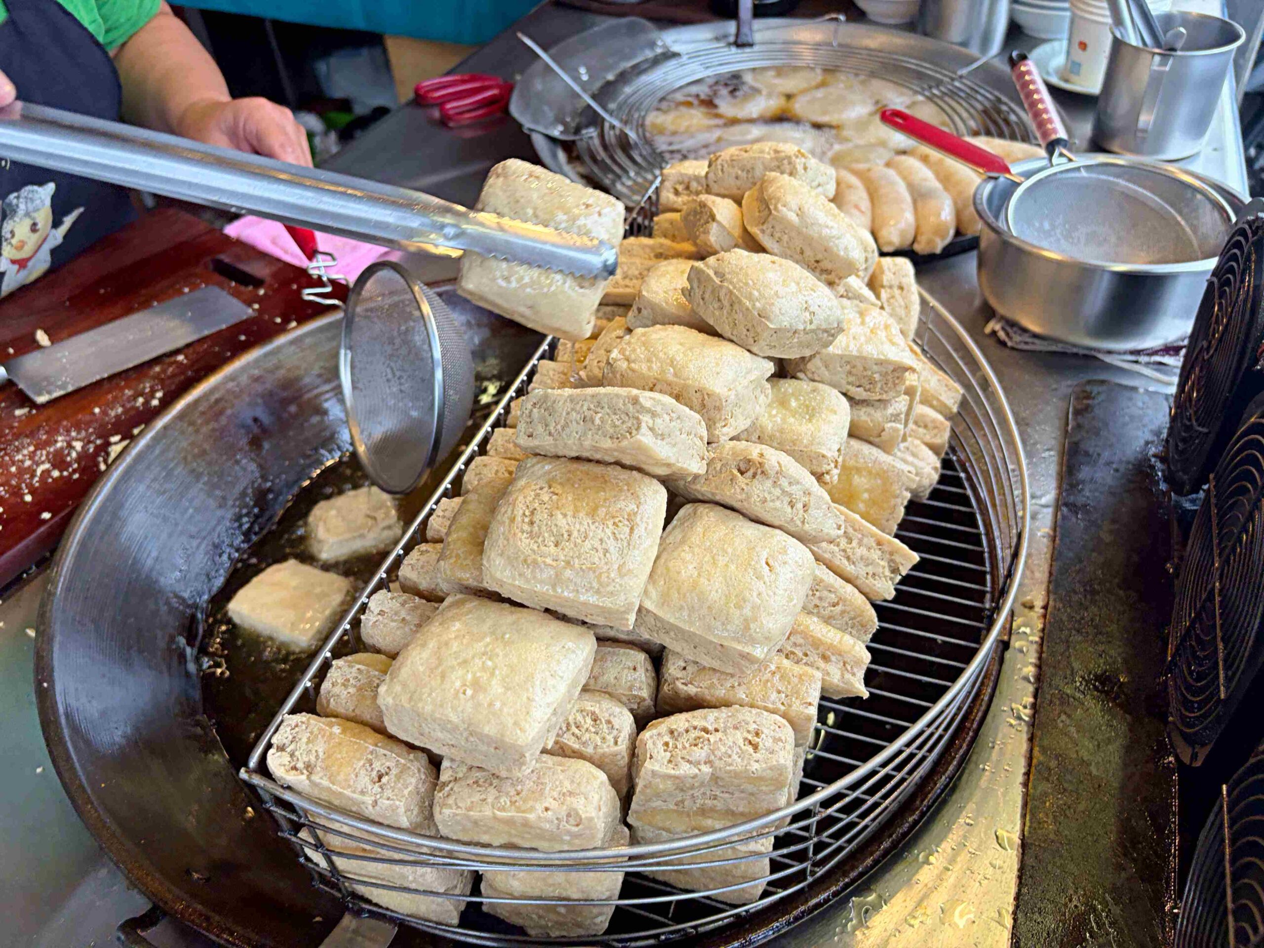 【三重美食】彰化肉圓 大腸麵線 臭豆腐，文化北路隱藏版小吃，肉圓、臭豆腐、糯米腸意外超好吃推薦(菜單) @趙先生吃飯
