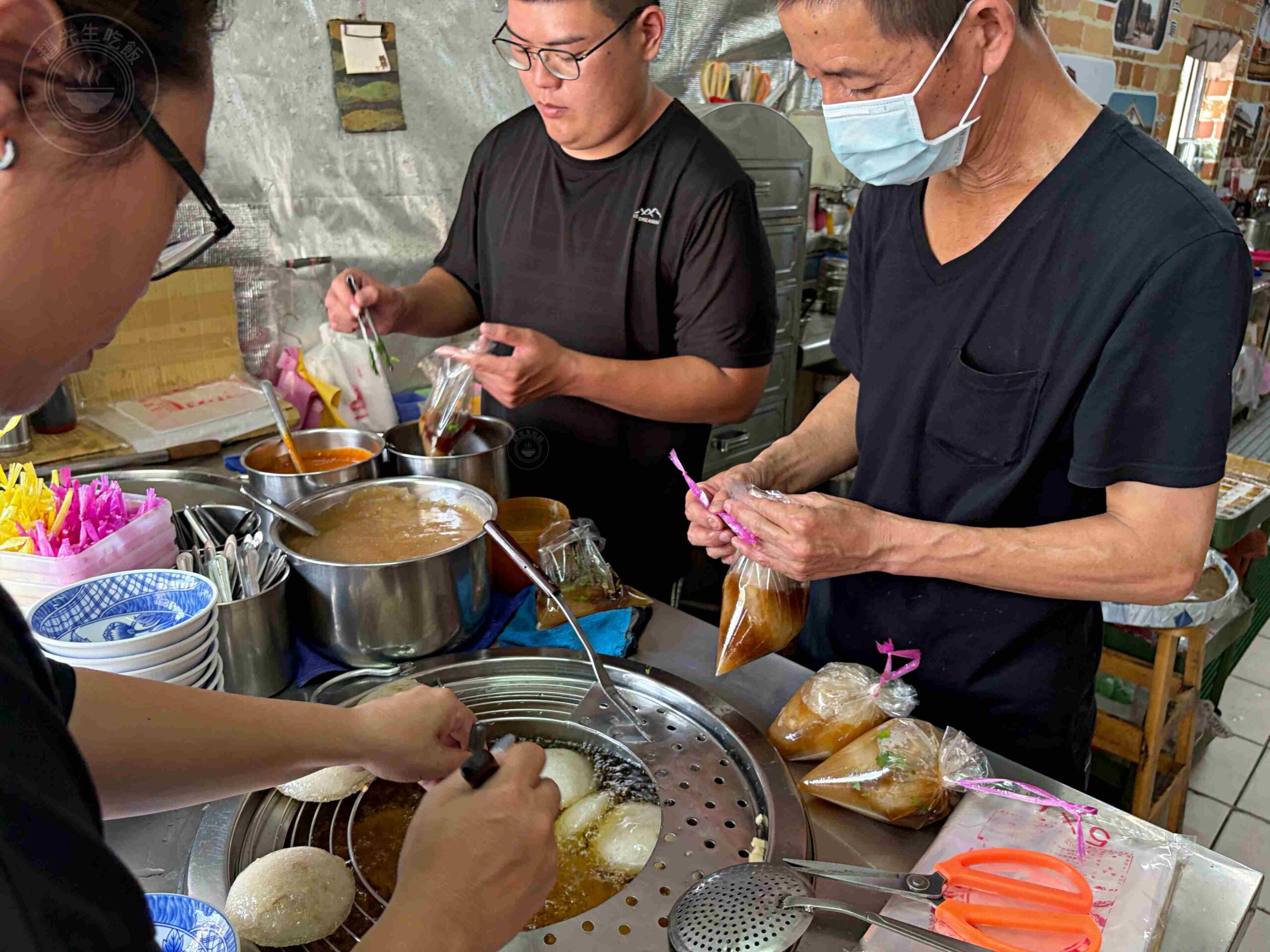 【彰化美食】大頭肉圓，鹿港人私藏的百年老店，推薦必點限量筒仔米糕與肉圓(菜單) @趙先生吃飯