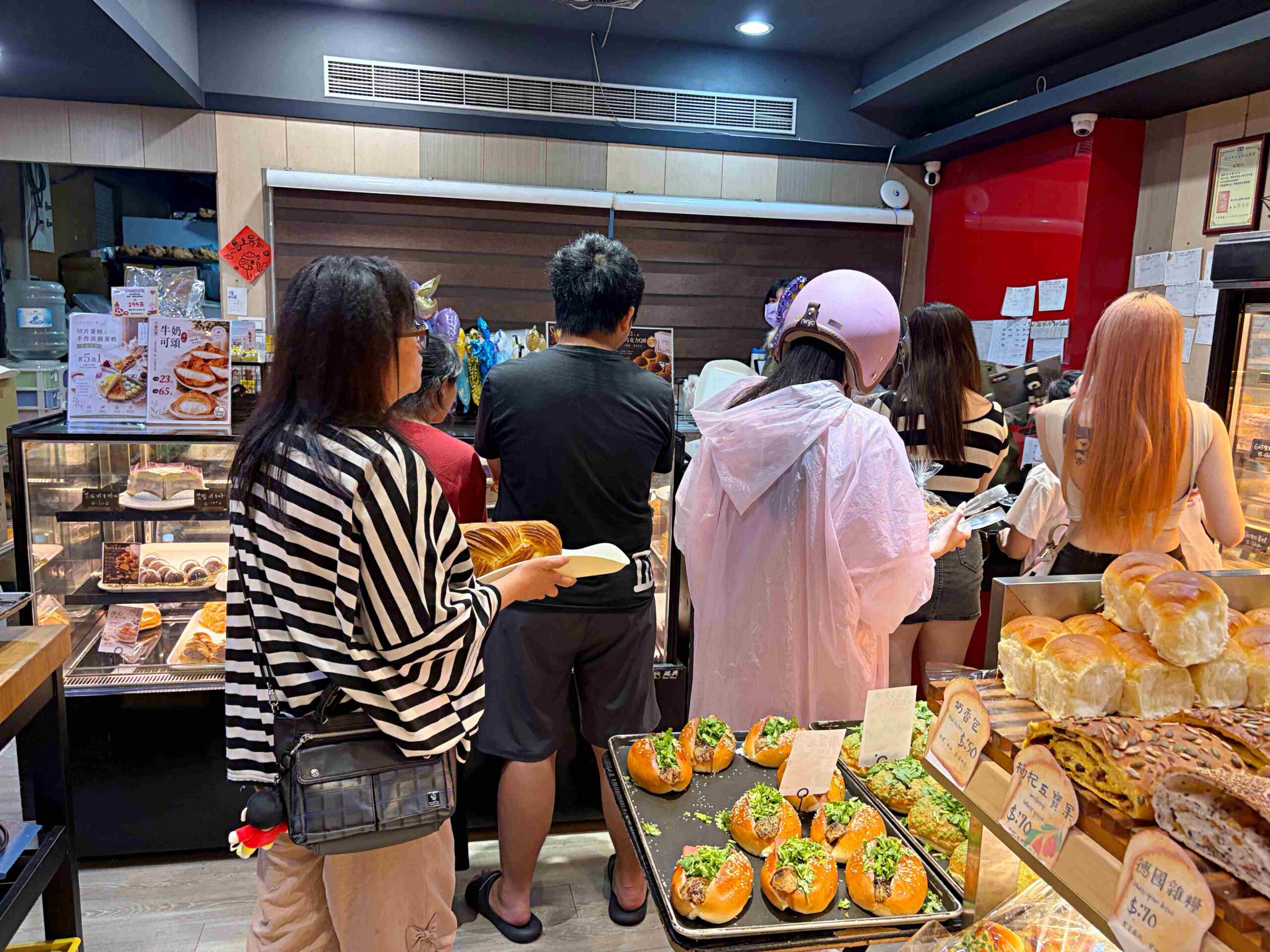 【新莊美食】孫東寶台式牛排 PLUS：300 元主餐＋自助吧吃到飽，CP值爆炸推薦(附菜單) @趙先生吃飯