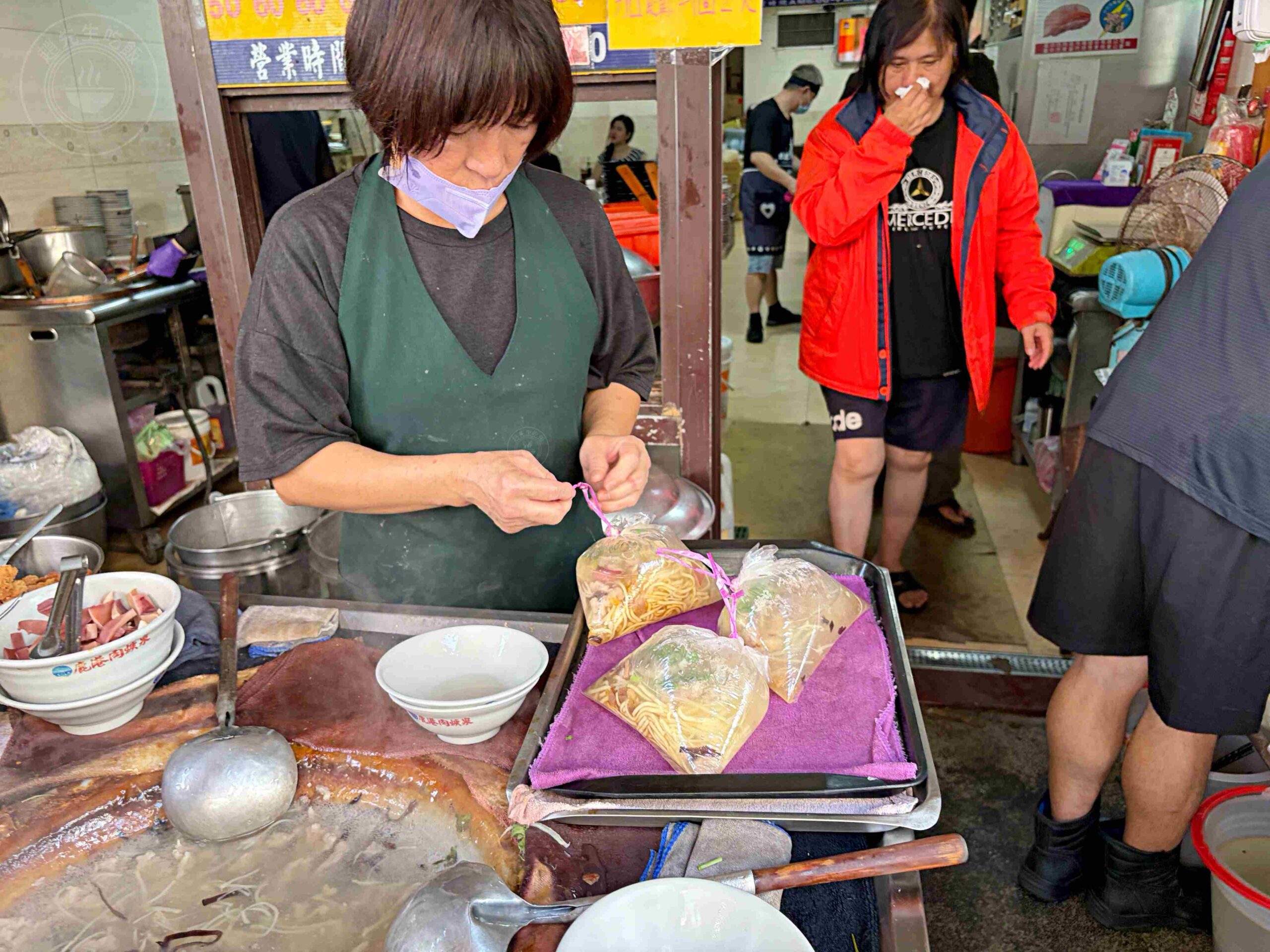 【鹿港美食】鹿港肉焿泉,王罔麵線糊旁,傳承一甲子,銅板小吃順路吃一波推薦(菜單) @趙先生吃飯 【鹿港美食】鹿港肉焿泉,王罔麵線糊旁,傳承一甲子,銅板小吃順路吃一波推薦(菜單) @趙先生吃飯