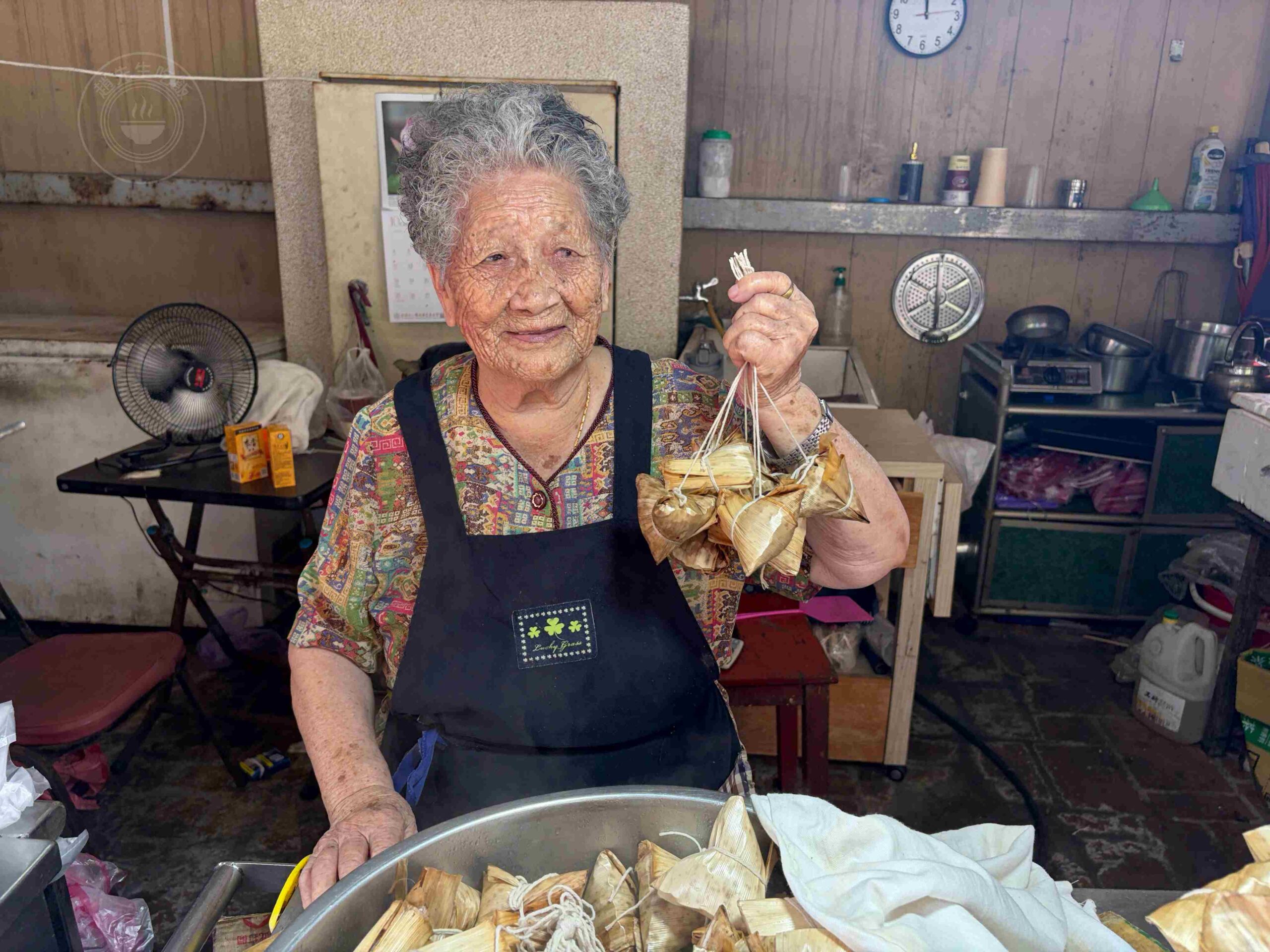 【新北美食】林蜂肉粽,100歲阿嬤的石門十八王公必吃古早味20元肉粽推薦 (菜單) @趙先生吃飯 【新北美食】林蜂肉粽,100歲阿嬤的石門十八王公必吃古早味20元肉粽推薦 (菜單) @趙先生吃飯