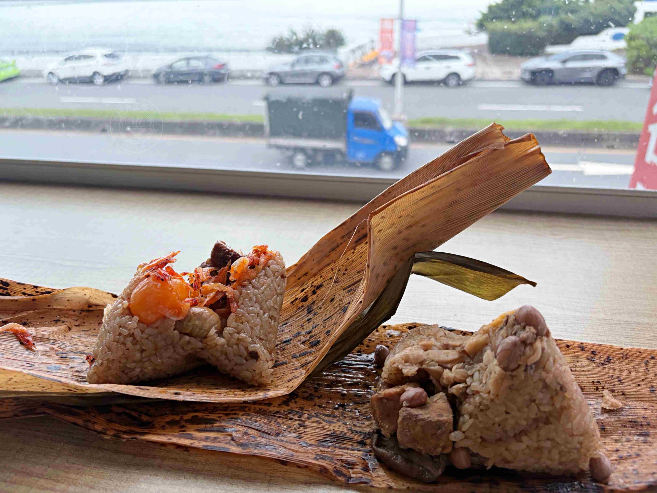 【石門美食】劉家肉粽,北海岸十八王公必吃老字號肉粽,還有超美海景座位區推薦(菜單) @趙先生吃飯 【石門美食】劉家肉粽,北海岸十八王公必吃老字號肉粽,還有超美海景座位區推薦(菜單) @趙先生吃飯
