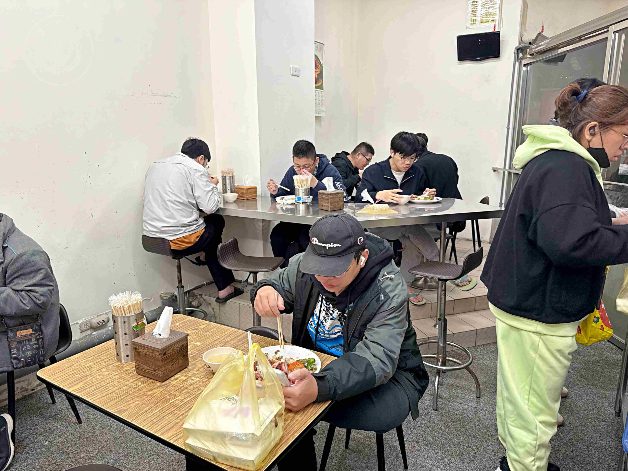 【大同美食】祥星記一鴨三吃，北車排隊的老字號燒臘，超厚燒肉與限量脆皮鴨腿飯推薦(菜單) @趙先生吃飯