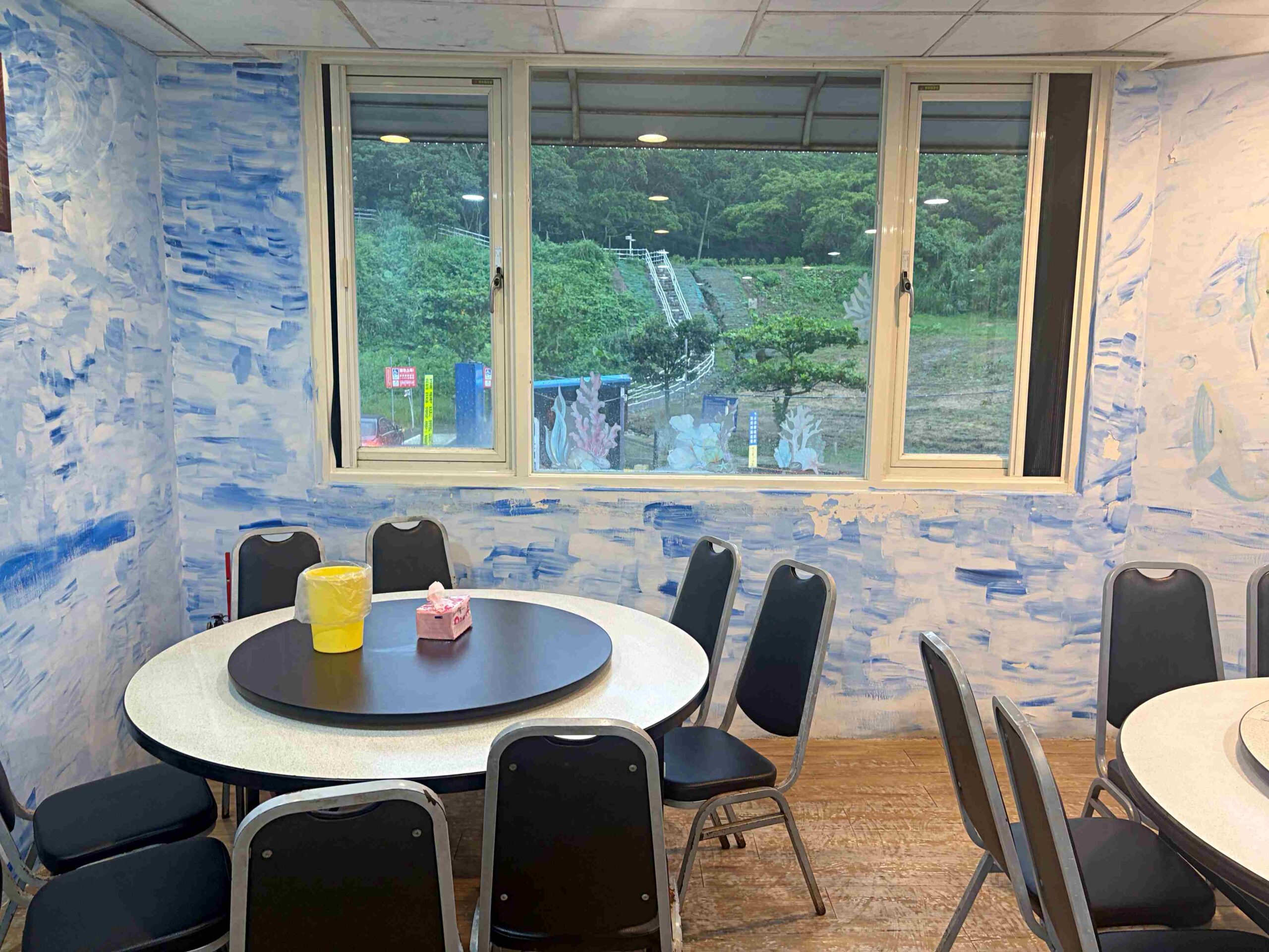 【萬里美食】阿嬌海鮮館，萬里蟹與超大碗小卷米粉，平價高CP值又好吃推薦(菜單) @趙先生吃飯