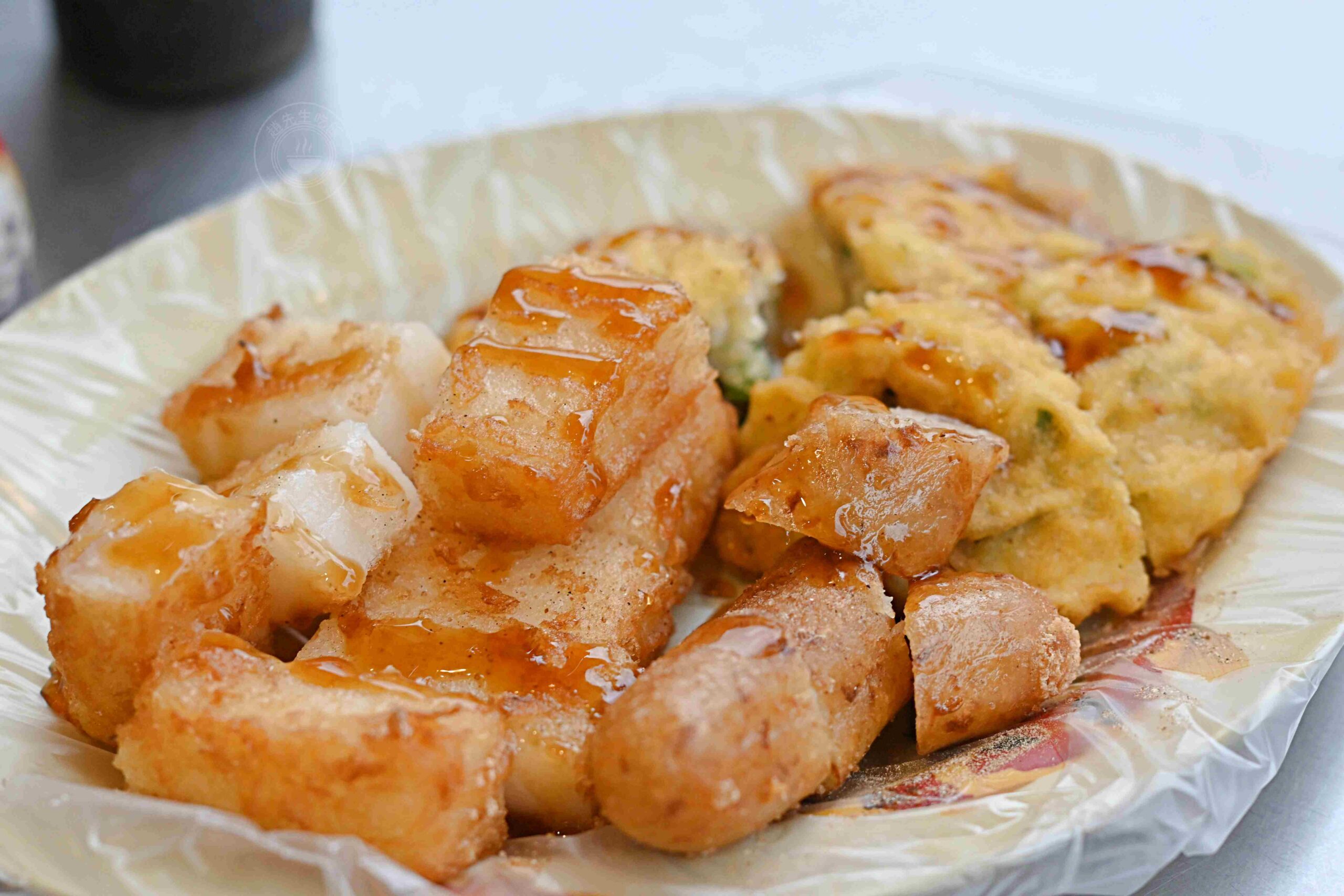 【新莊美食】布袋港蚵嗲，在地人氣現點現炸小吃，四維黃昏市場銅板老店推薦(菜單) @趙先生吃飯