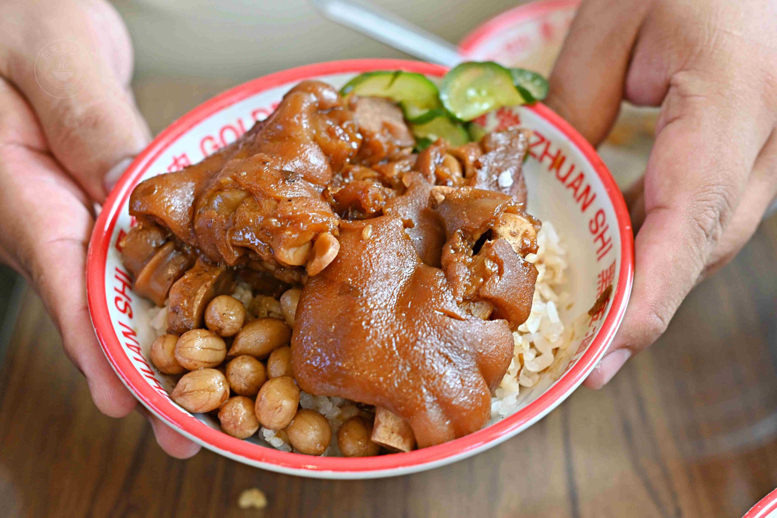 【雙連站美食】饌堂黑金滷肉飯雙連店,巷弄內隱藏版滷肉飯,滷汁自由淋推薦(菜單) @趙先生吃飯 【雙連站美食】饌堂黑金滷肉飯雙連店,巷弄內隱藏版滷肉飯,滷汁自由淋推薦(菜單) @趙先生吃飯