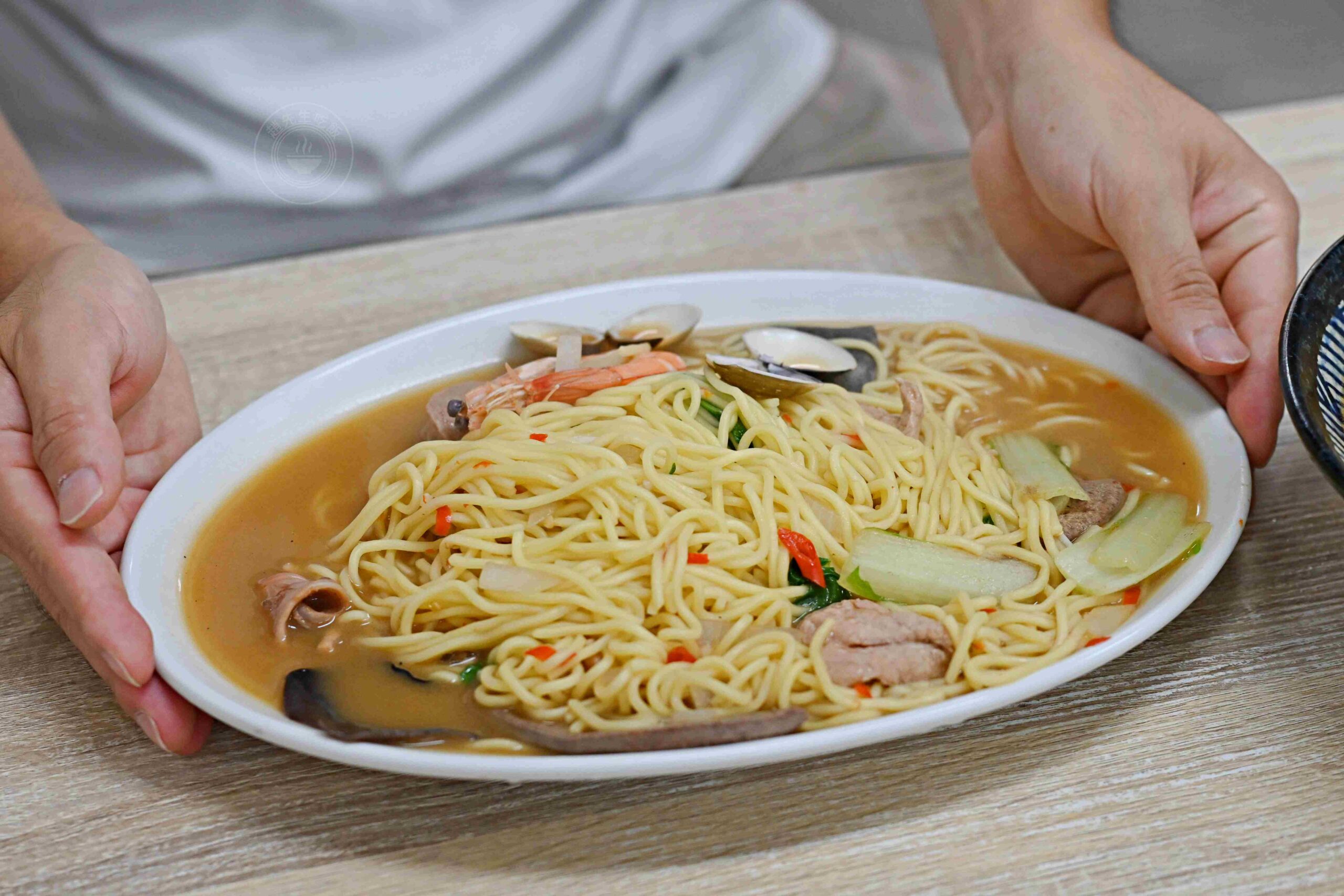 【八里美食】正宗一碗一碗煮什錦麵，一天只開三個半小時，排隊名店推薦什錦麵(菜單) @趙先生吃飯