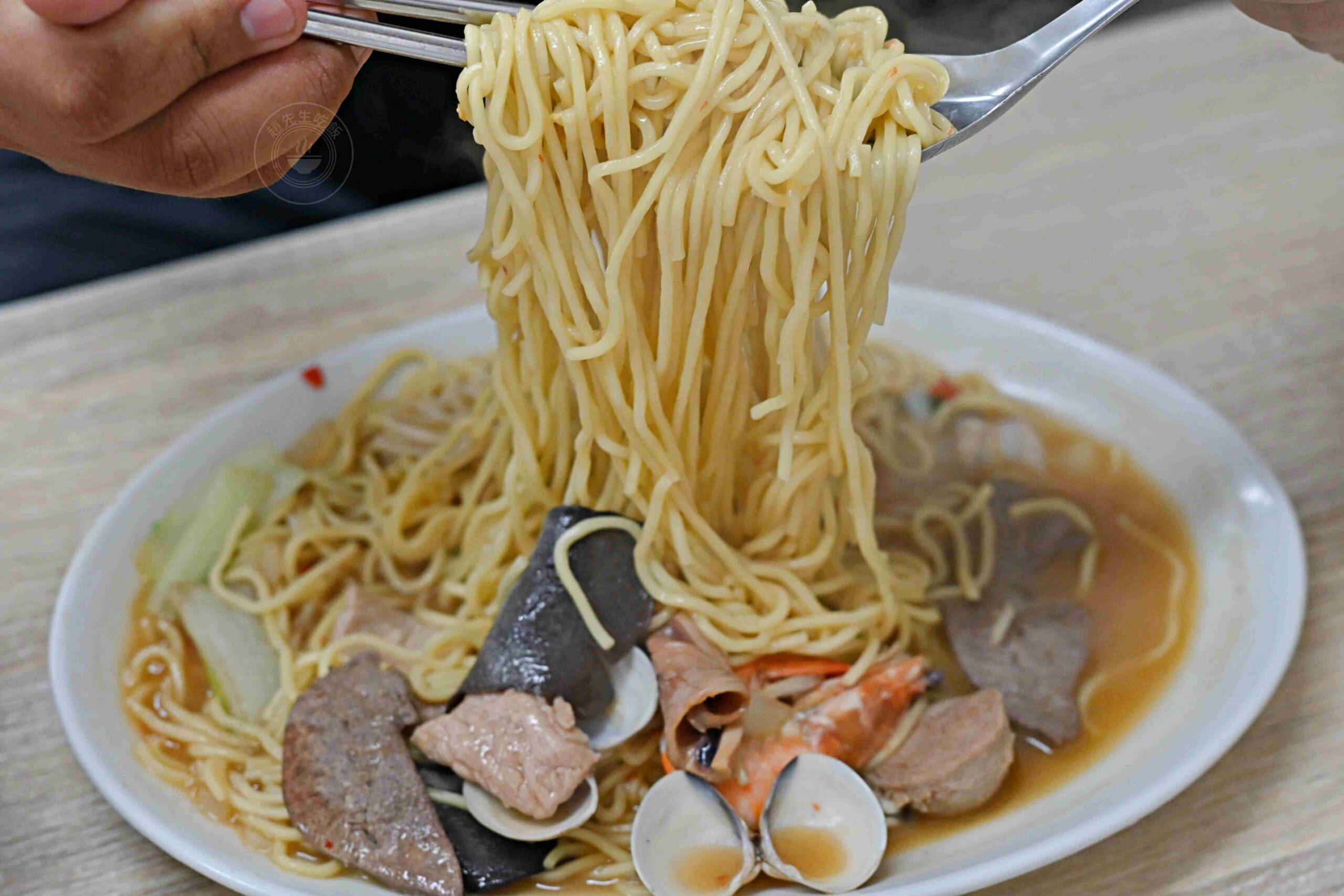 【八里美食】正宗一碗一碗煮什錦麵，一天只開三個半小時，排隊名店推薦什錦麵(菜單) @趙先生吃飯