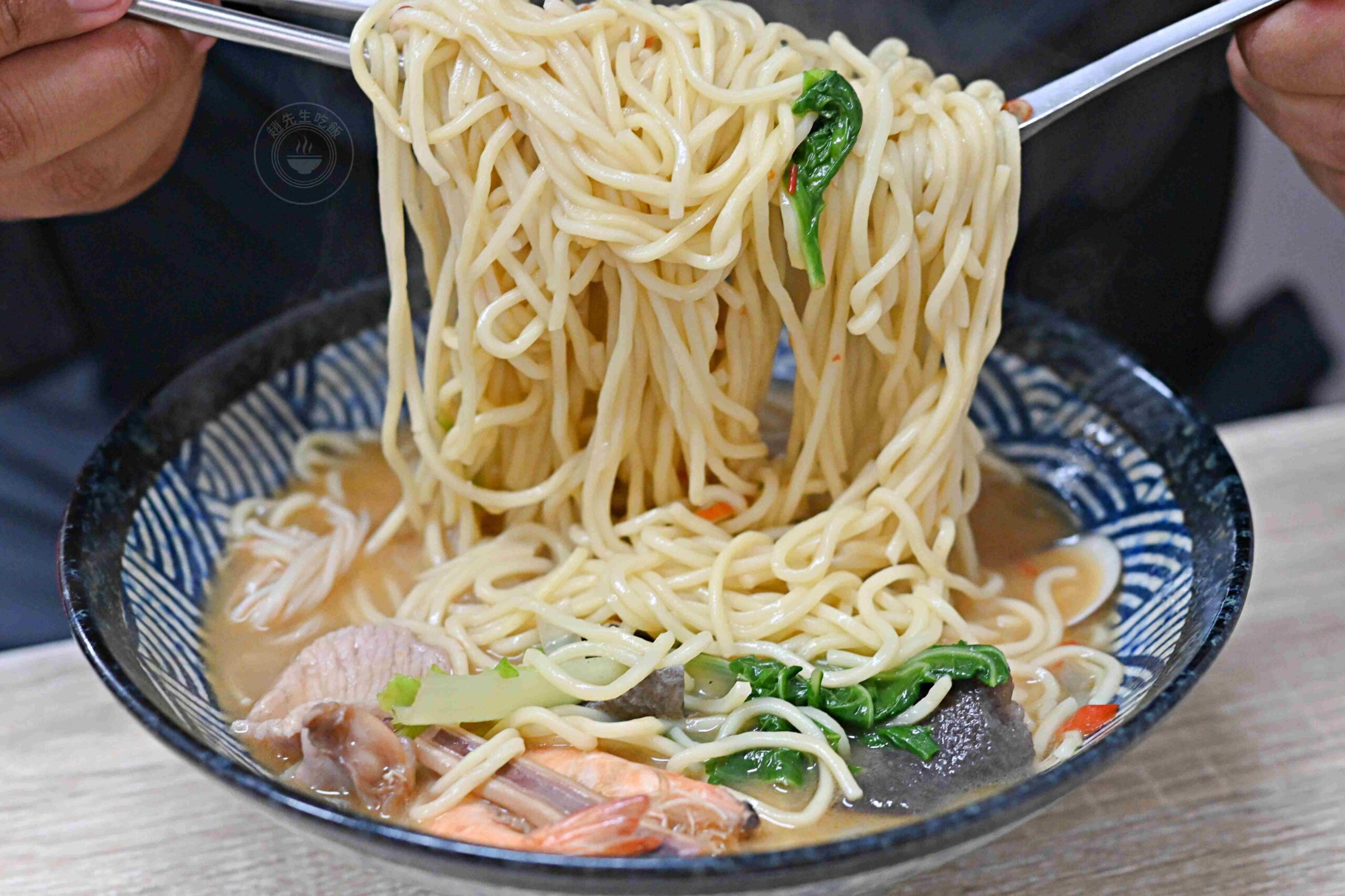【八里美食】正宗一碗一碗煮什錦麵，一天只開三個半小時，排隊名店推薦什錦麵(菜單) @趙先生吃飯