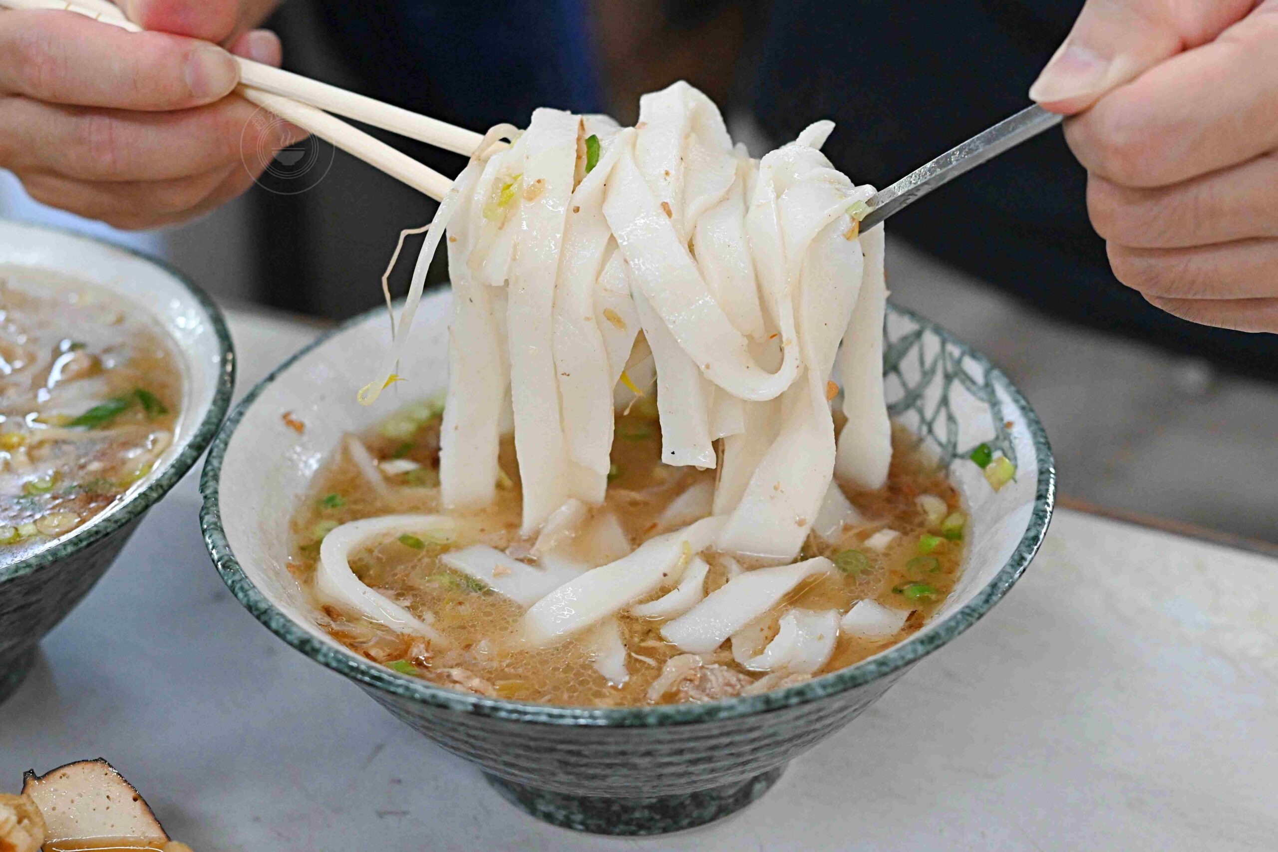 【龍潭美食】橋頭老麵店,飄香一甲子的隱藏版榨菜肉絲麵,一碗就很飽推薦(菜單) @趙先生吃飯 【龍潭美食】橋頭老麵店,飄香一甲子的隱藏版榨菜肉絲麵,一碗就很飽推薦(菜單) @趙先生吃飯