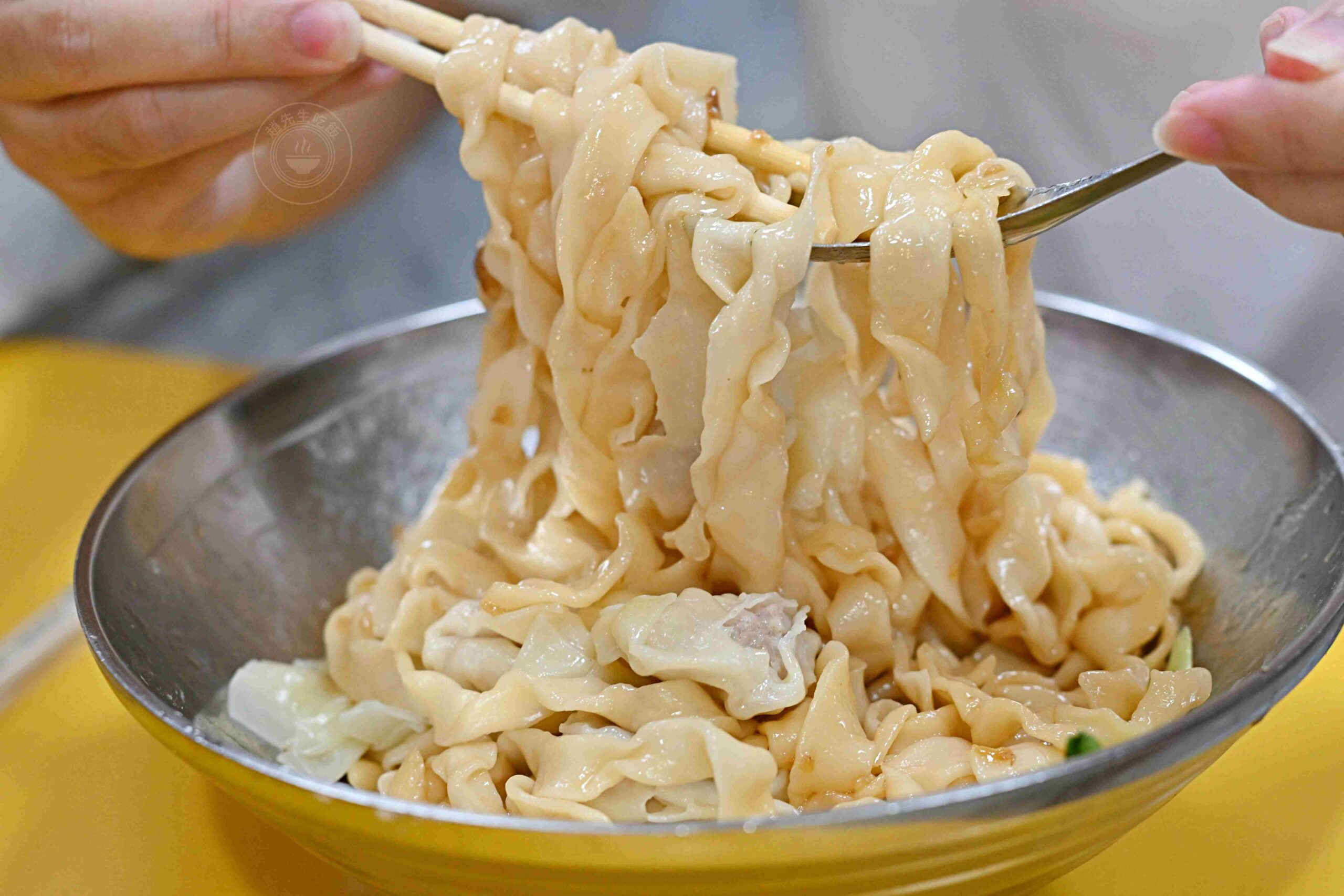 【基隆美食】美華牛肉麵,基隆仁愛市場20年老店,超大碗中藥湯頭牛肉麵推薦(菜單) @趙先生吃飯 【基隆美食】美華牛肉麵,基隆仁愛市場20年老店,超大碗中藥湯頭牛肉麵推薦(菜單) @趙先生吃飯