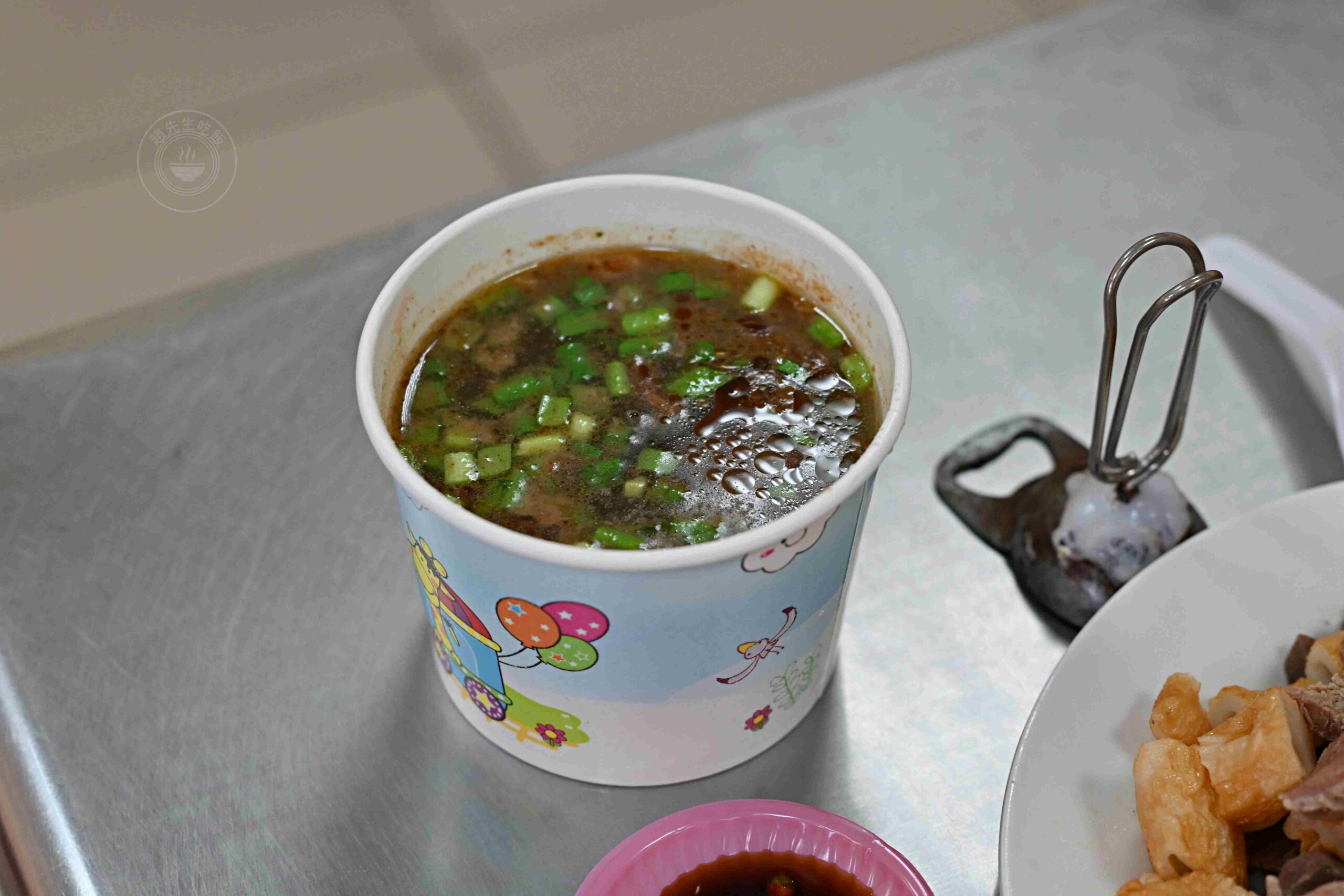 【基隆美食】基隆孝三大腸圈，巷弄隱藏版老字號黑白切！招牌大腸圈與綿密豬肺推薦(菜單) @趙先生吃飯
