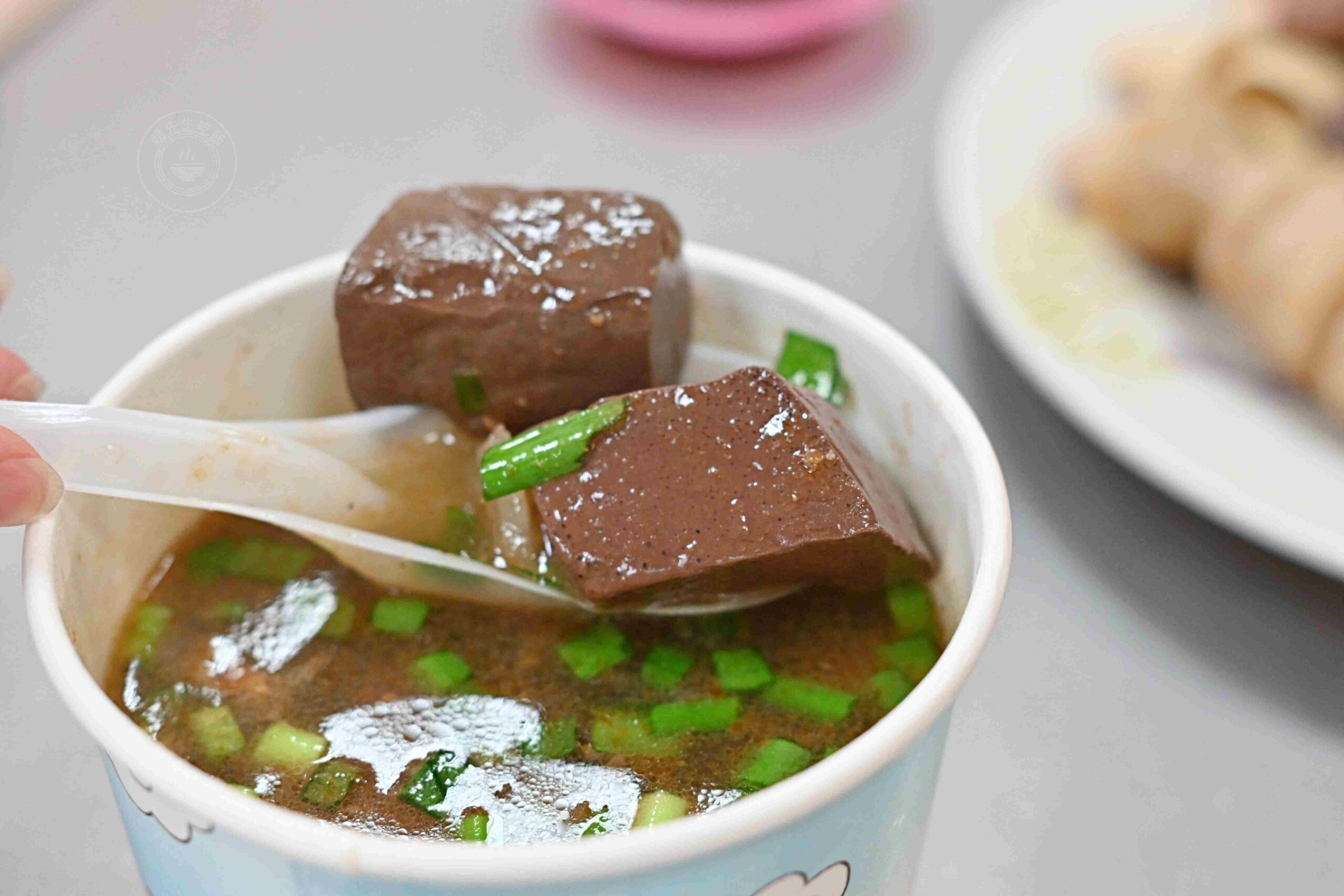 【基隆美食】基隆孝三大腸圈，巷弄隱藏版老字號黑白切！招牌大腸圈與綿密豬肺推薦(菜單) @趙先生吃飯