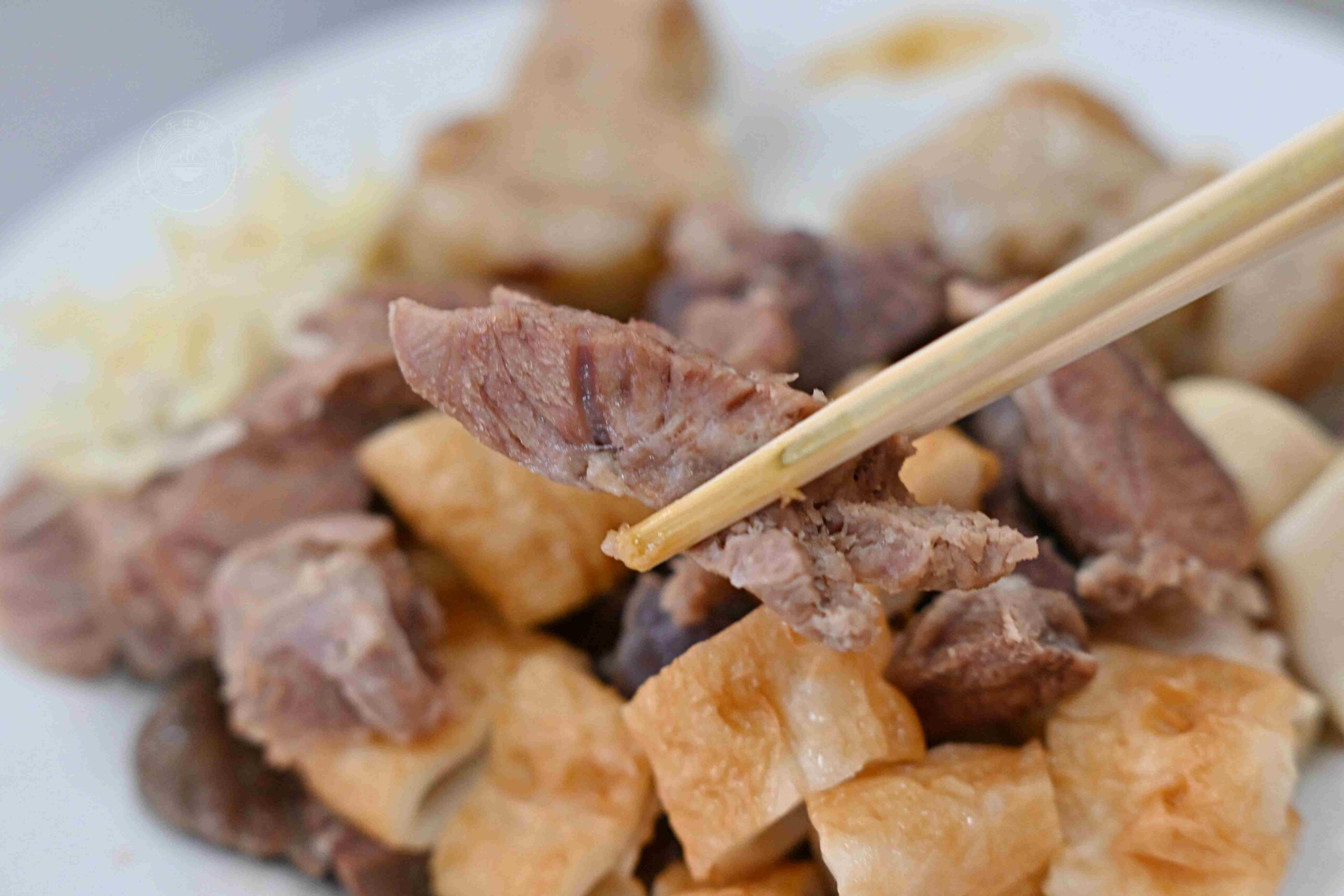 【基隆美食】基隆孝三大腸圈，巷弄隱藏版老字號黑白切！招牌大腸圈與綿密豬肺推薦(菜單) @趙先生吃飯