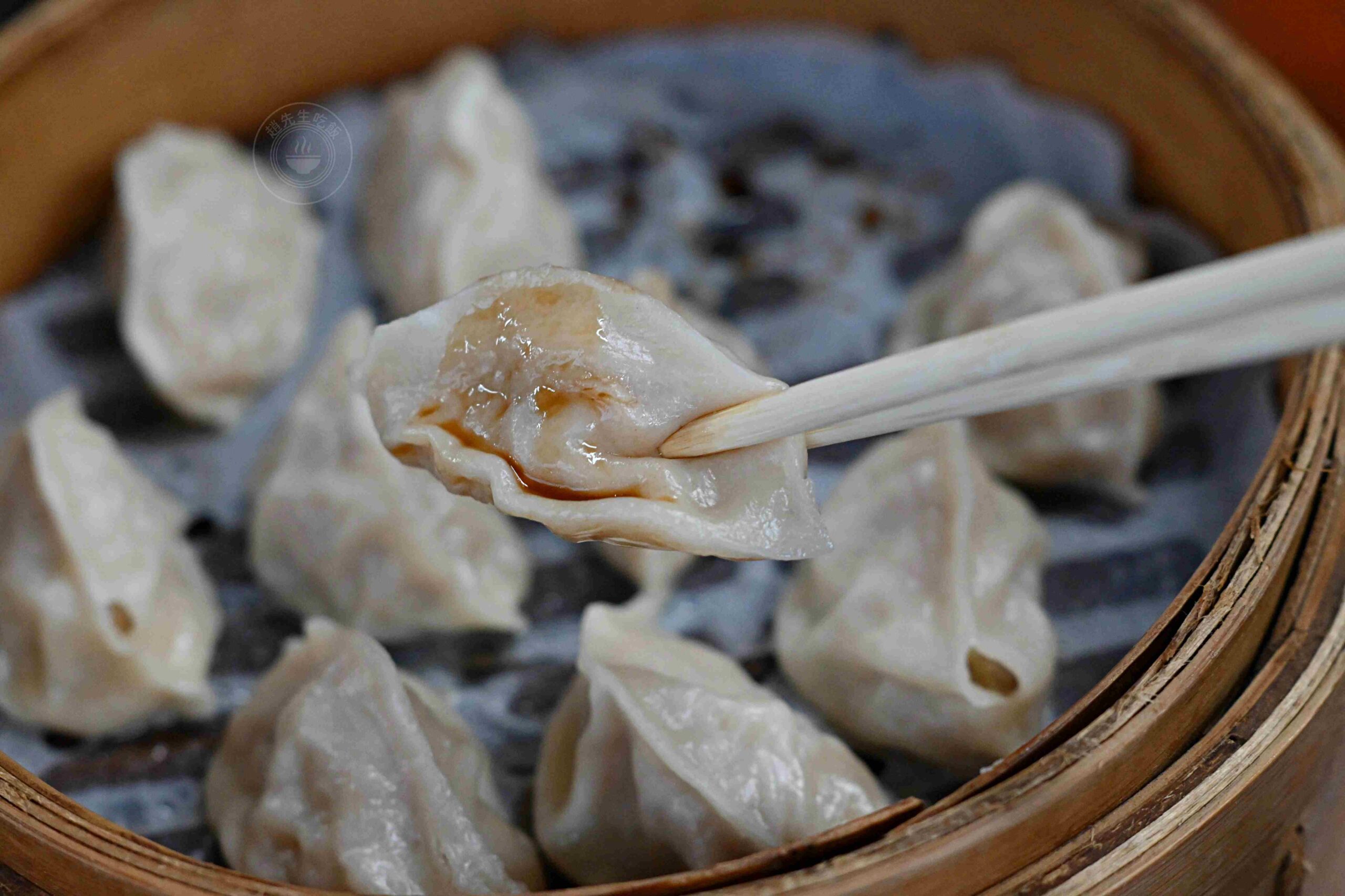 【南投美食】張蒸餃大王，埔里第三市場夜市60年老字號，蒸餃爆汁便宜好吃推薦(菜單) @趙先生吃飯