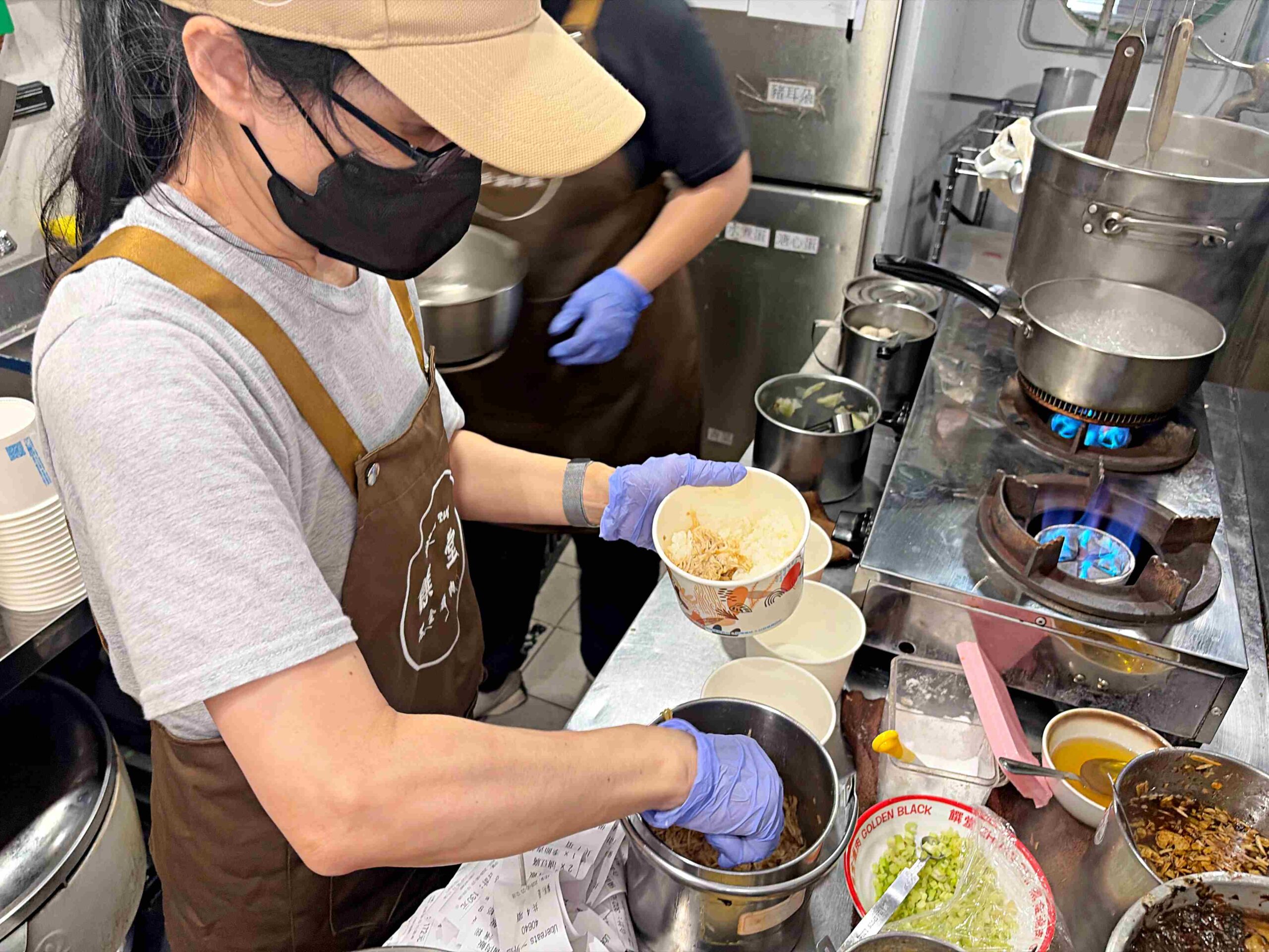 【雙連站美食】饌堂黑金滷肉飯雙連店，巷弄內隱藏版滷肉飯，滷汁自由淋推薦(菜單) @趙先生吃飯