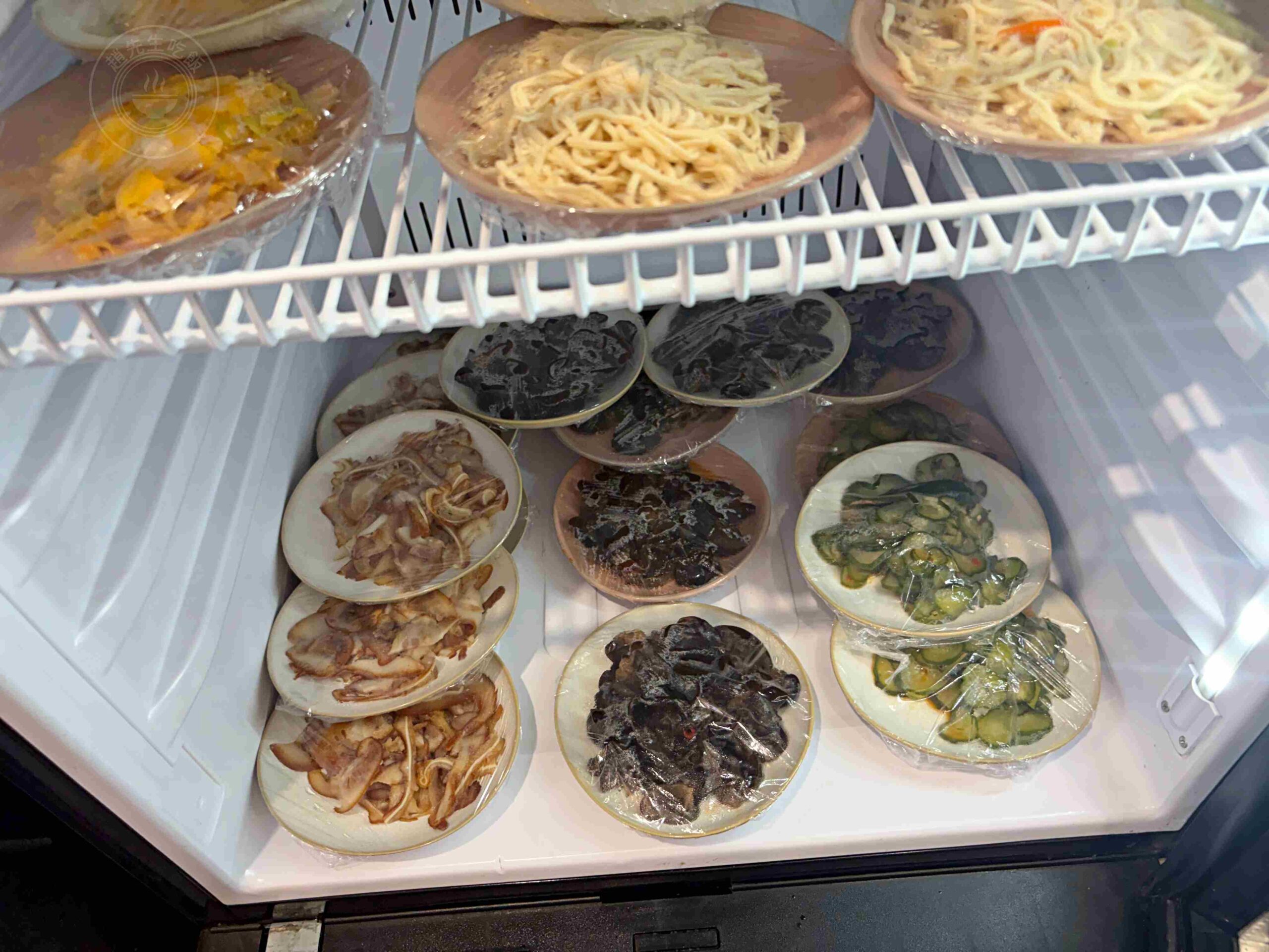【雙連站美食】饌堂黑金滷肉飯雙連店,巷弄內隱藏版滷肉飯,滷汁自由淋推薦(菜單) @趙先生吃飯 【雙連站美食】饌堂黑金滷肉飯雙連店,巷弄內隱藏版滷肉飯,滷汁自由淋推薦(菜單) @趙先生吃飯