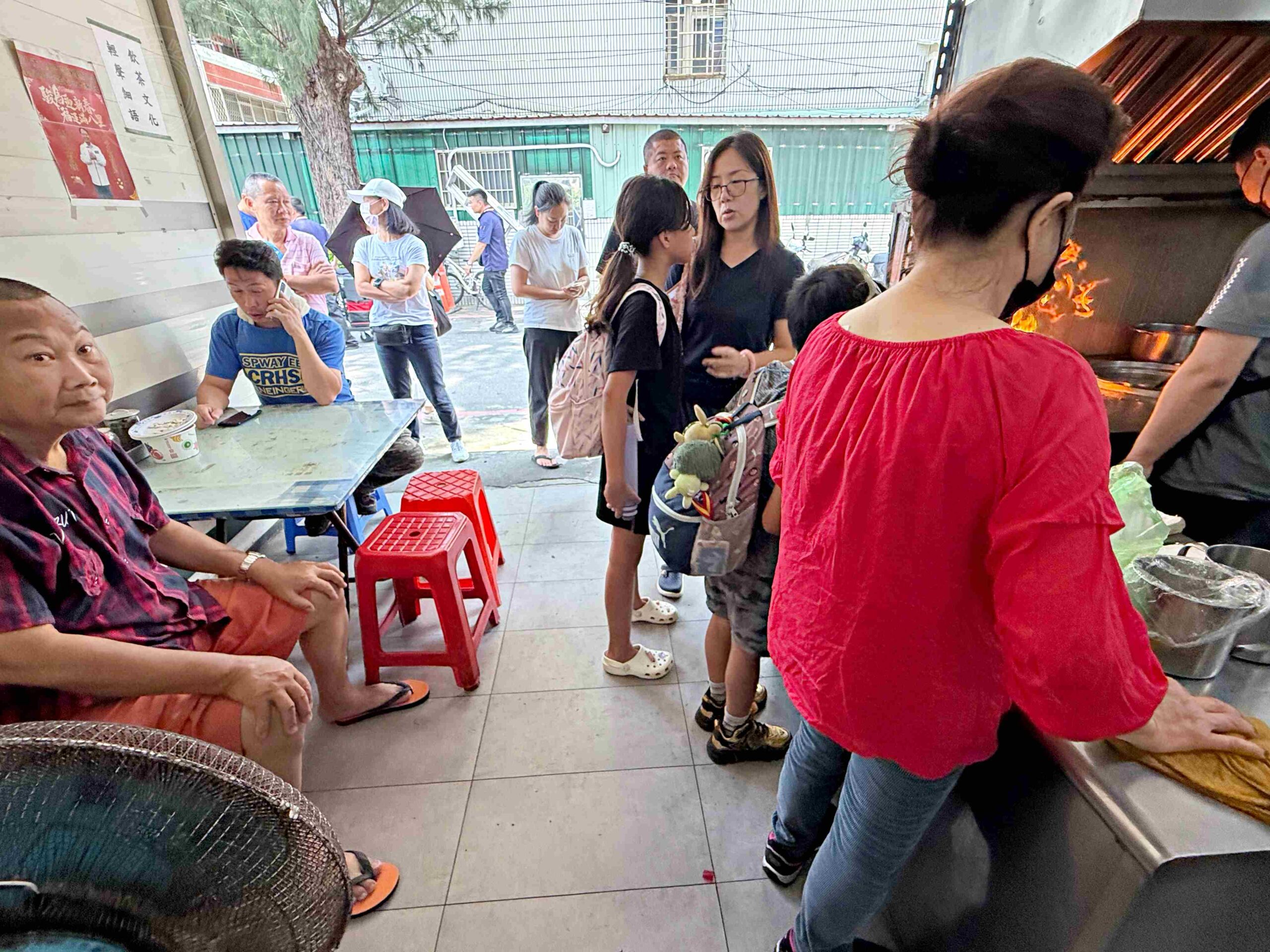 【八里美食】正宗一碗一碗煮什錦麵，一天只開三個半小時，排隊名店推薦什錦麵(菜單) @趙先生吃飯