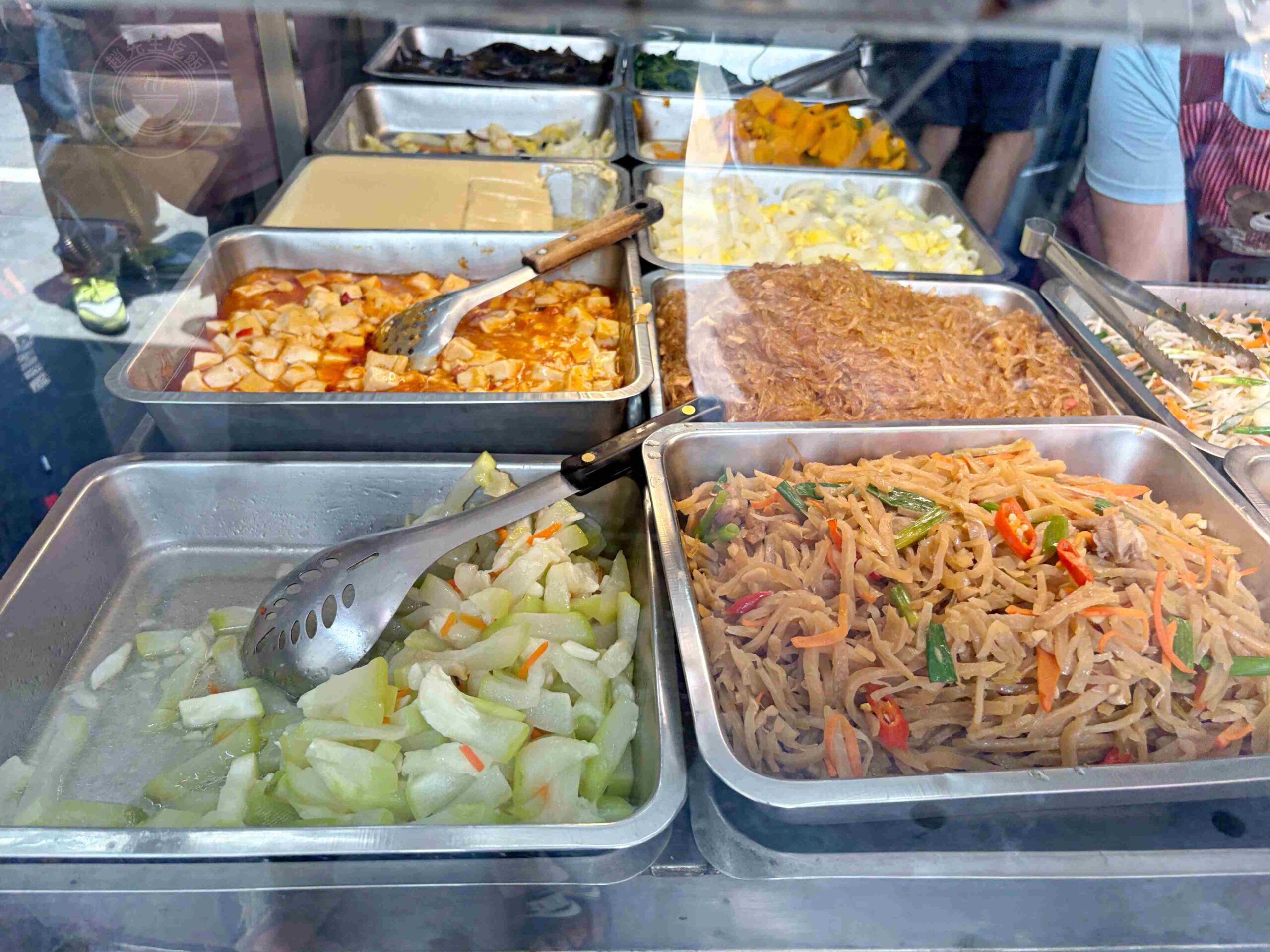 【板橋美食】金悅排骨，四維路現炸高CP值便當，在地人排隊瘋狂掃盒推薦(菜單) @趙先生吃飯