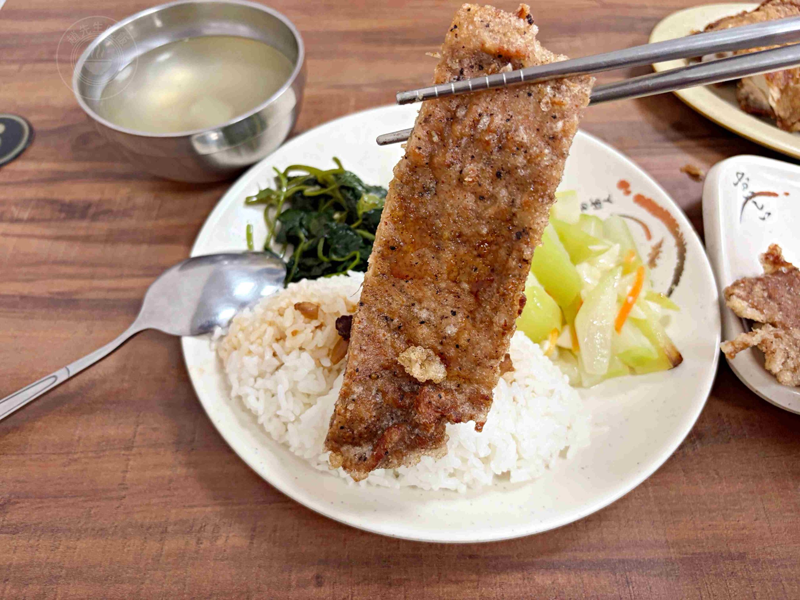 【板橋美食】金悅排骨，四維路現炸高CP值便當，在地人排隊瘋狂掃盒推薦(菜單) @趙先生吃飯