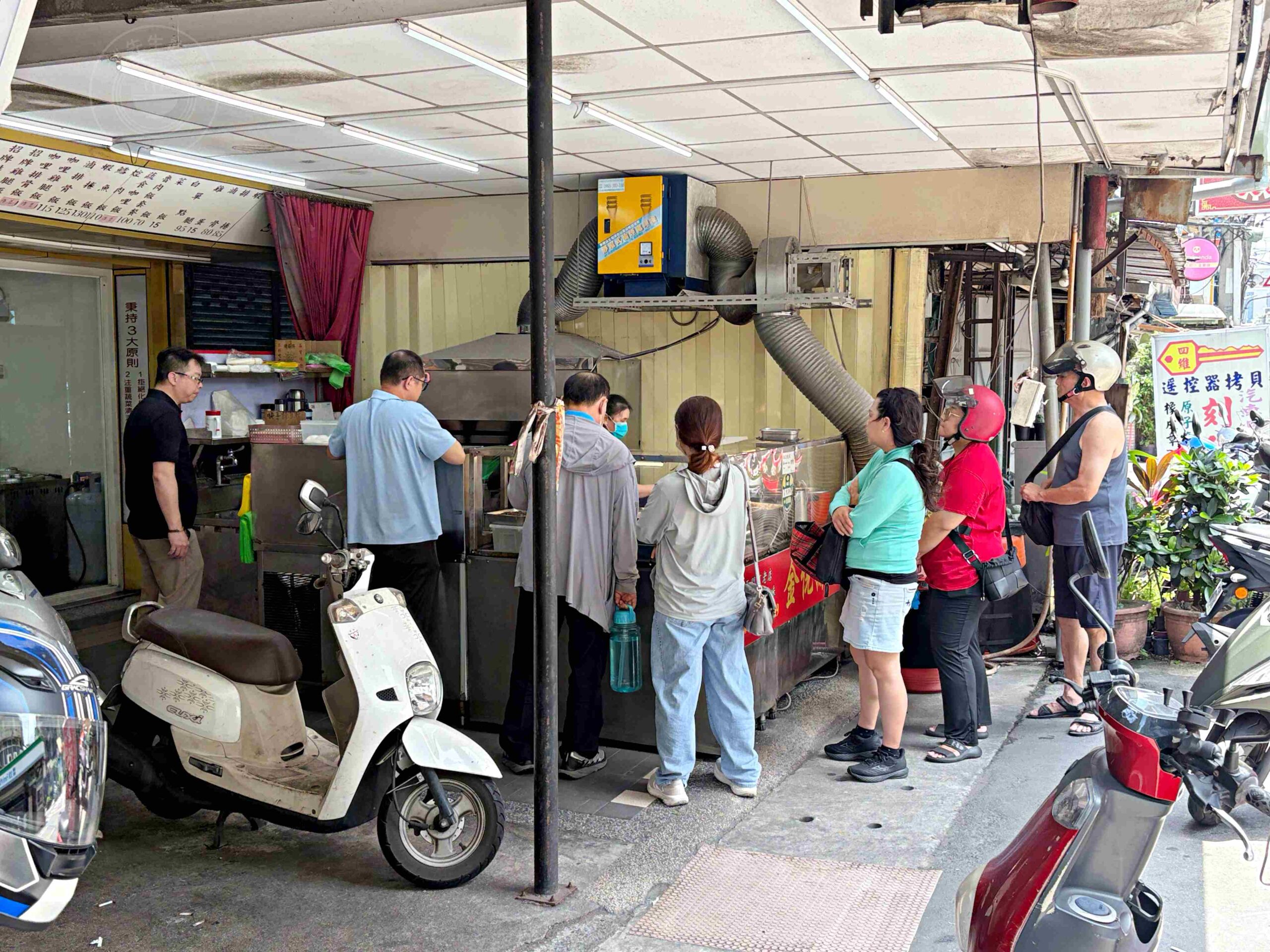【板橋美食】金悅排骨，四維路現炸高CP值便當，在地人排隊瘋狂掃盒推薦(菜單) @趙先生吃飯